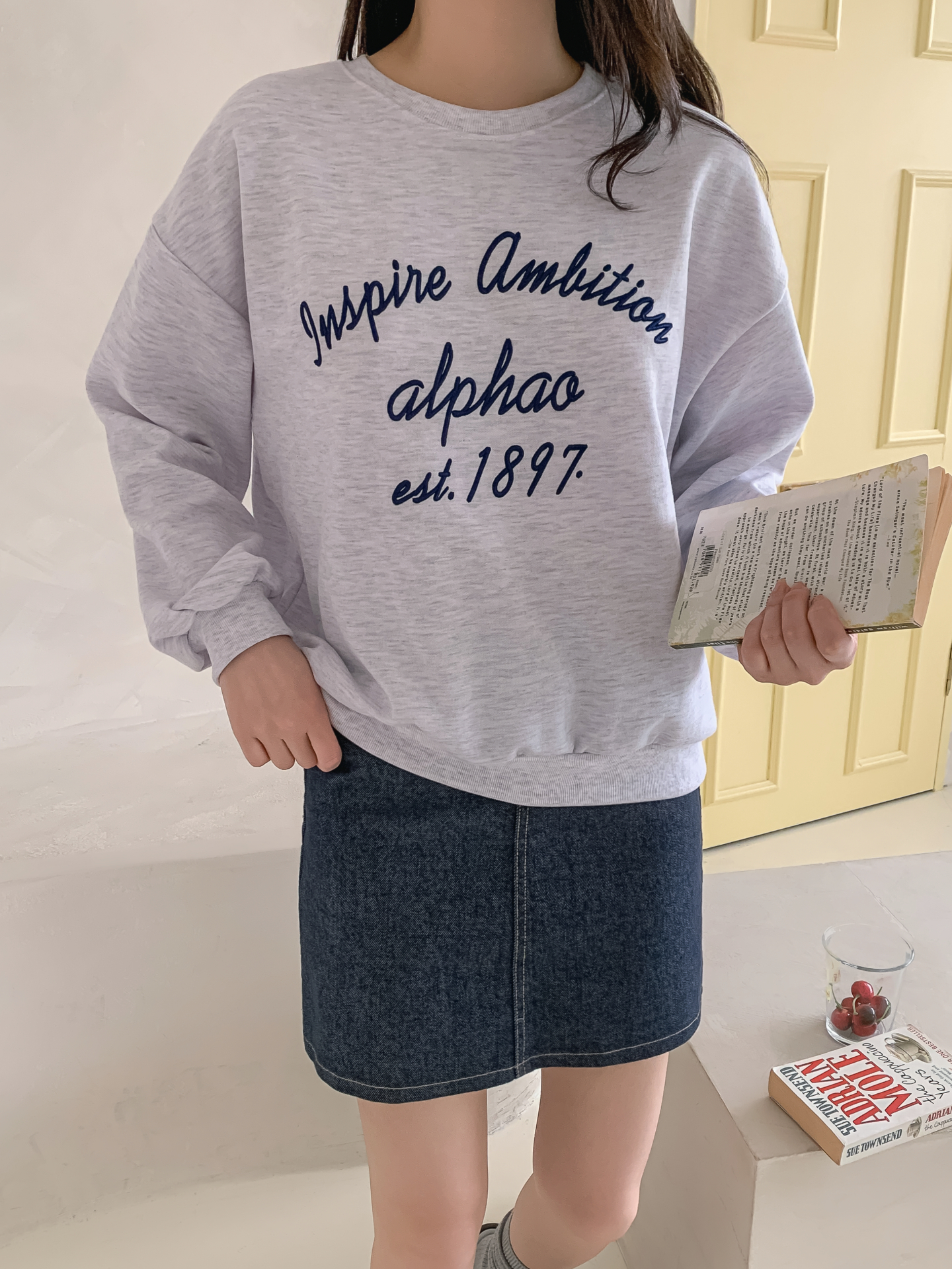 ラウンドネックルーズ長袖刺繍スウェット | 詳細画像14