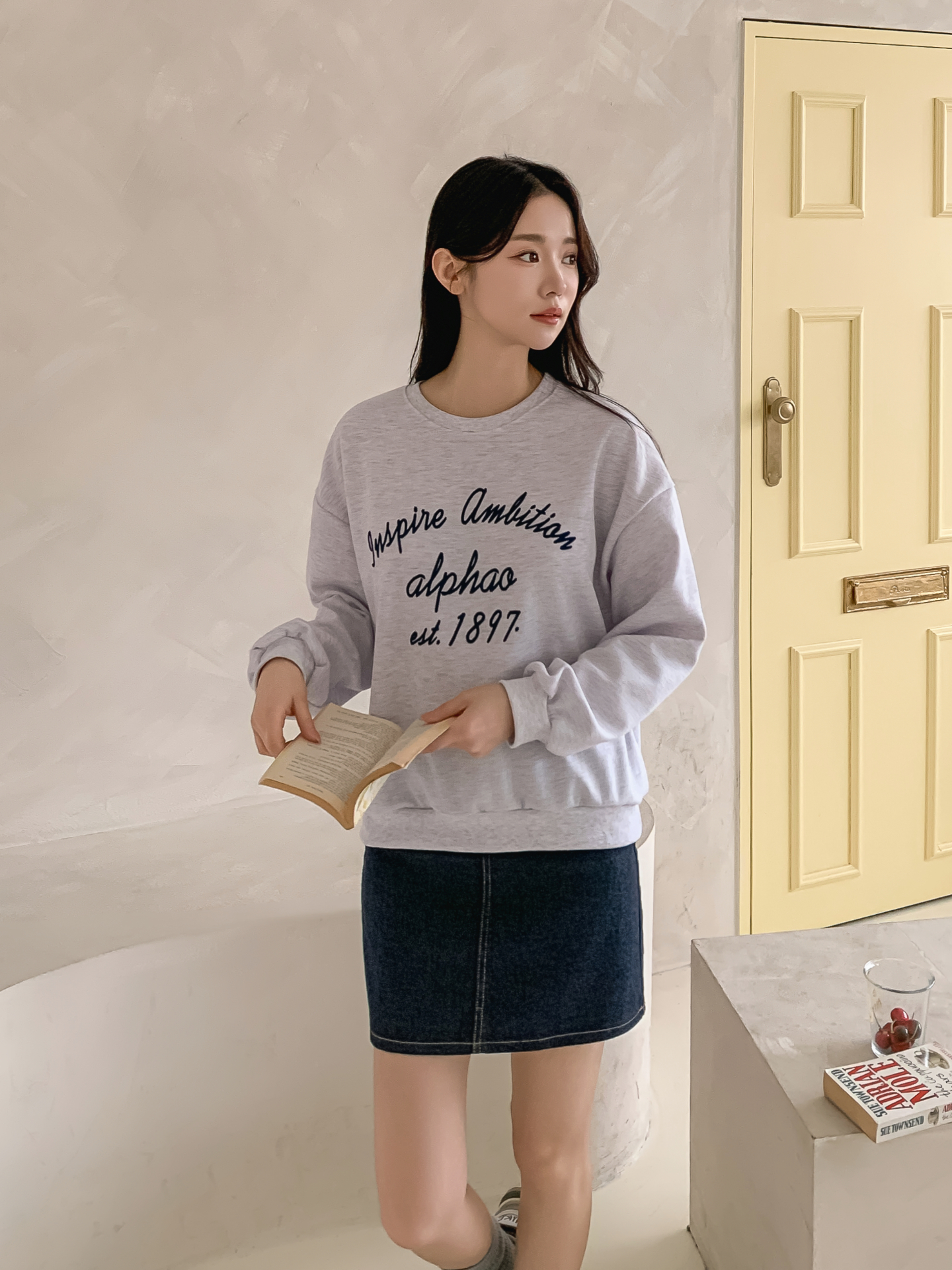 ラウンドネックルーズ長袖刺繍スウェット | 詳細画像15