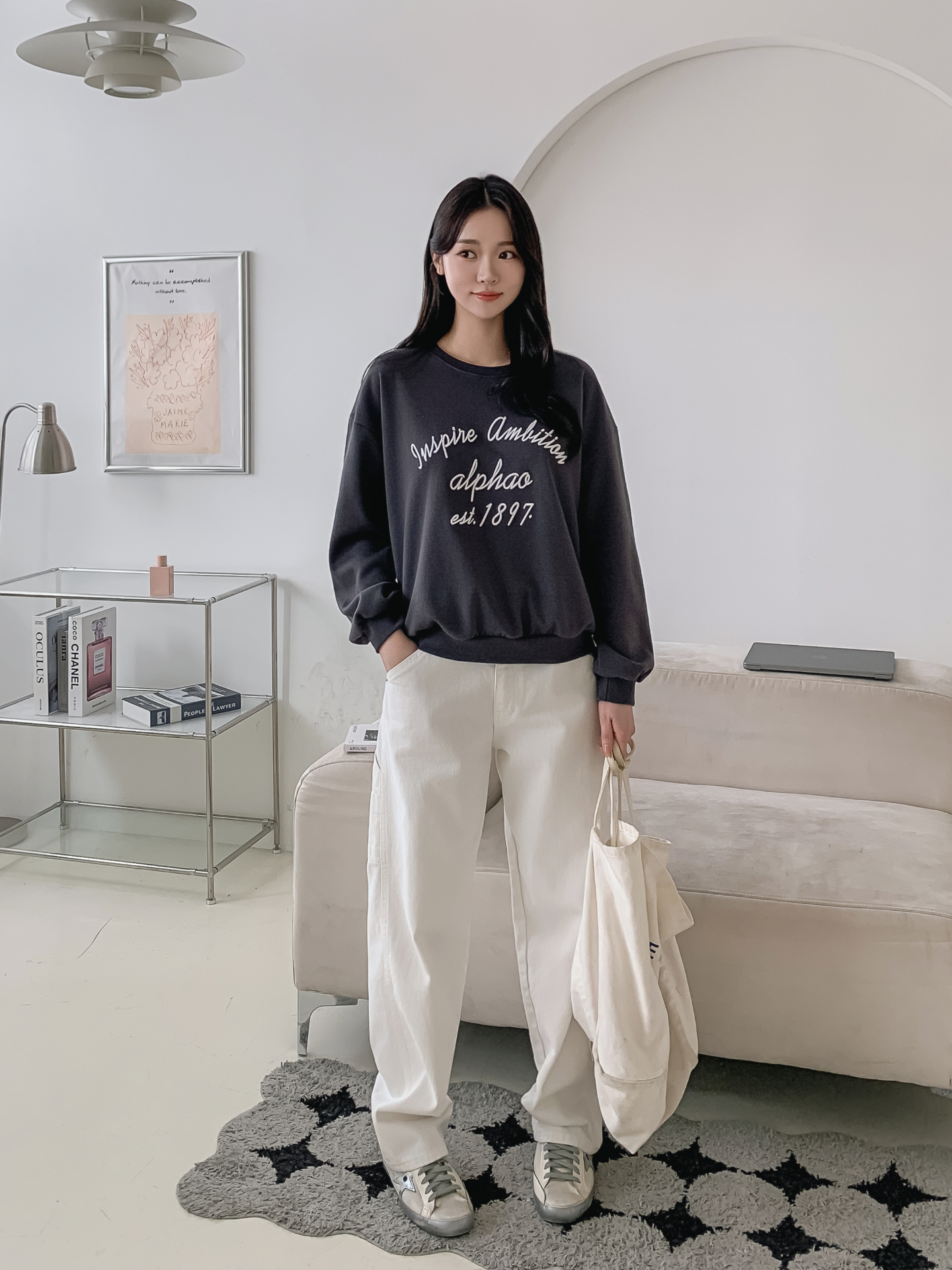 ラウンドネックルーズ長袖刺繍スウェット | 詳細画像17