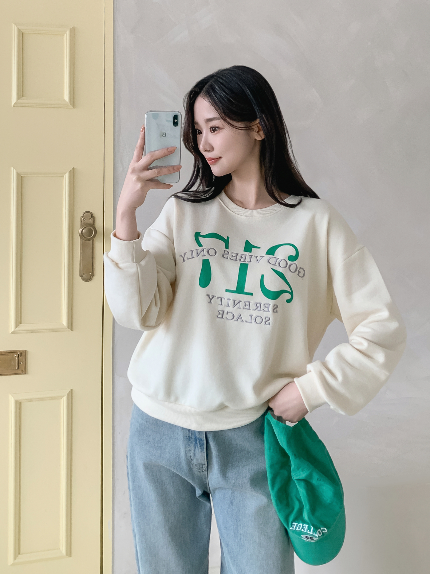 ラウンドネックルーズ長袖刺繍プリントスウェット | 詳細画像2