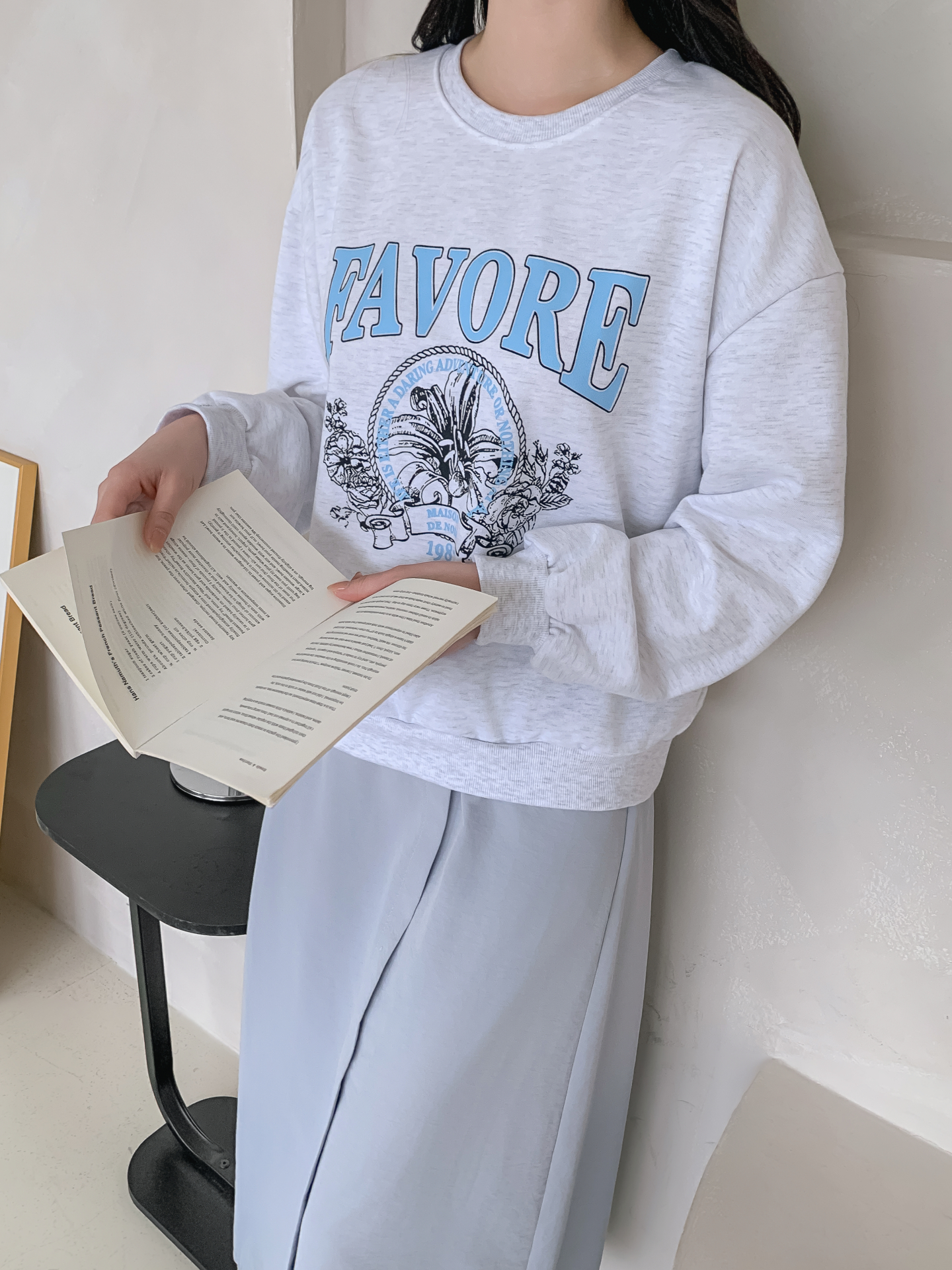 ラウンドネックルーズ長袖プリントスウェット | 詳細画像20