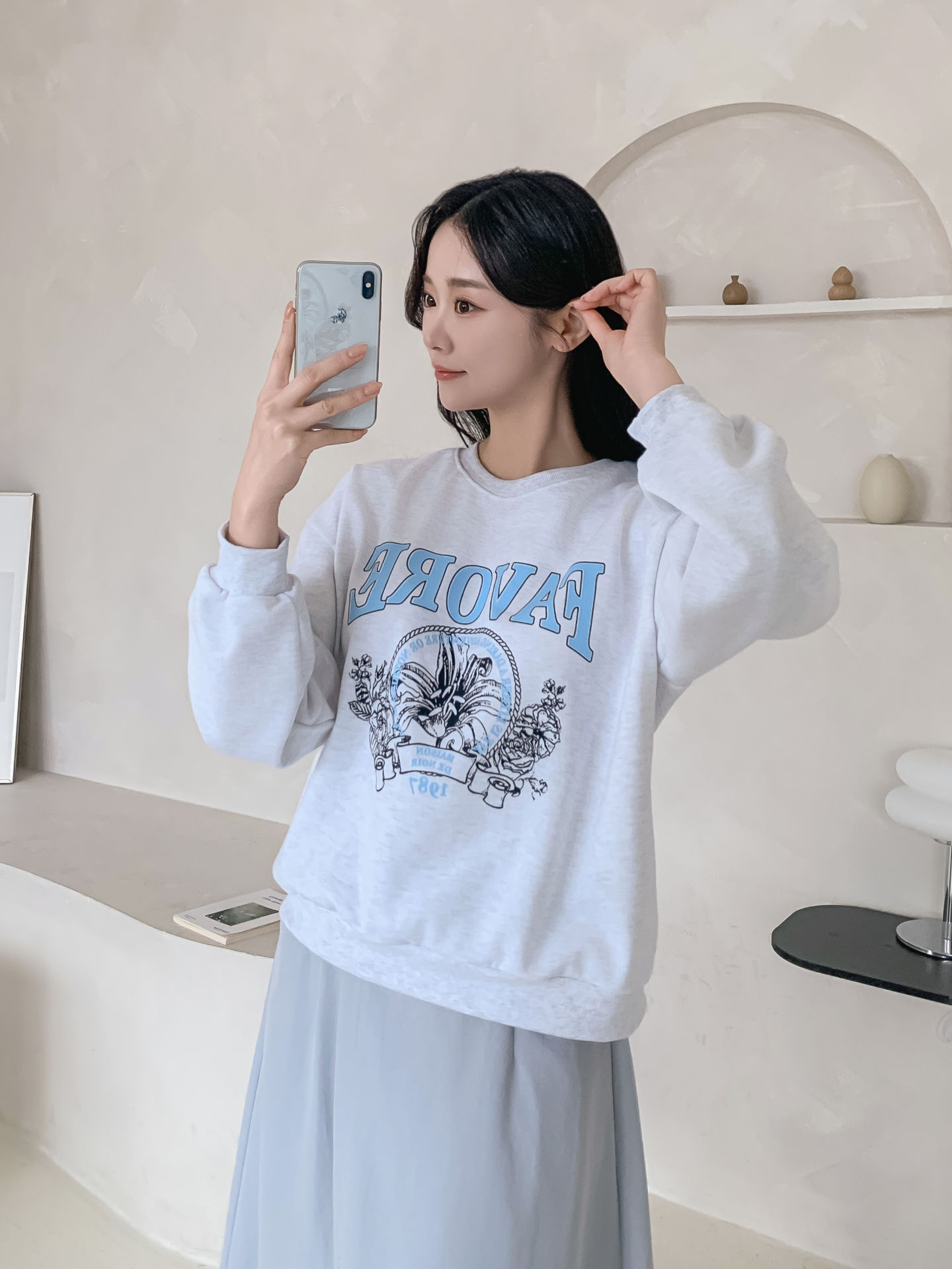 ラウンドネックルーズ長袖プリントスウェット | 詳細画像30