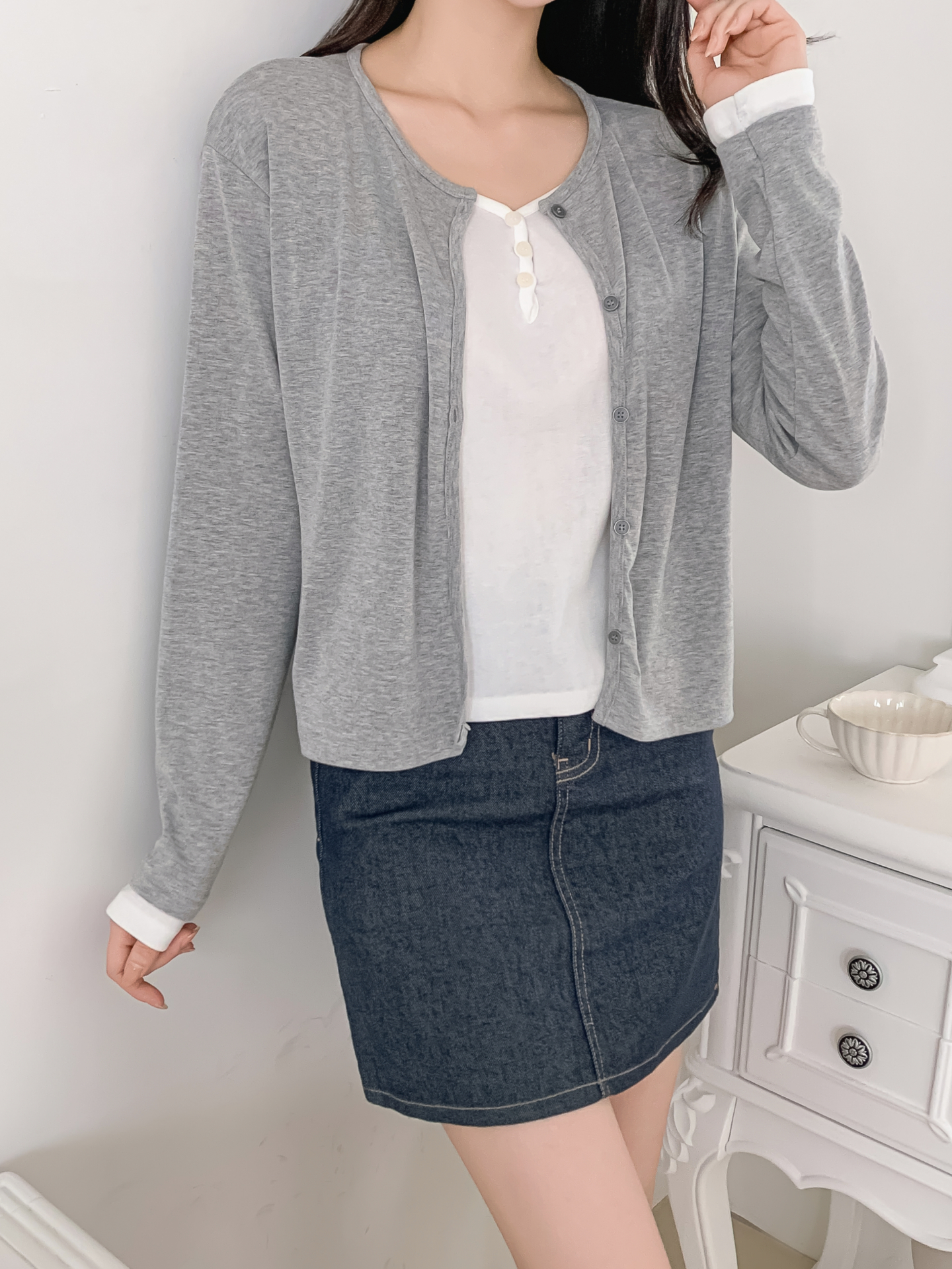 ラウンドネックレイヤード風ハーフボタン長袖無地Tシャツ | 詳細画像6