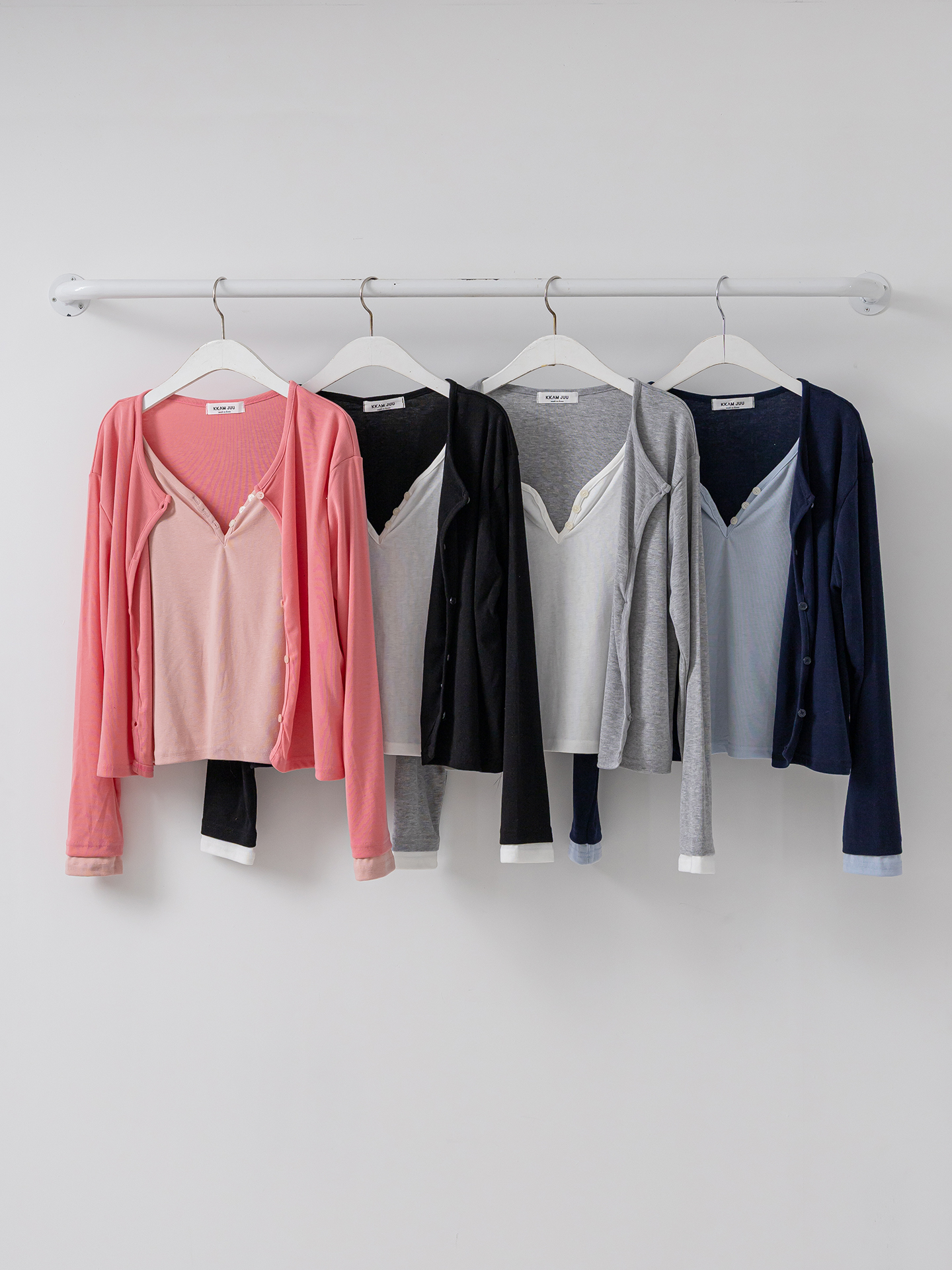 ラウンドネックレイヤード風ハーフボタン長袖無地Tシャツ | 詳細画像33