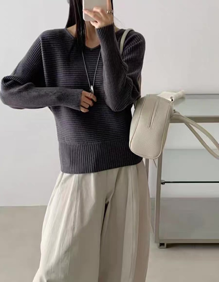 Vネックラグランルーズ長袖ボーダーニット | 詳細画像2