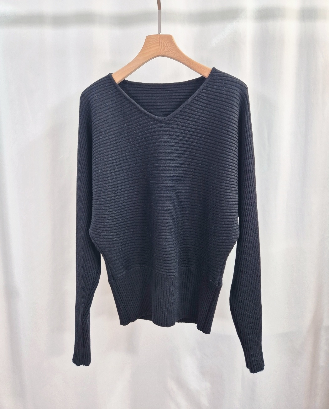 Vネックラグランルーズ長袖ボーダーニット | 詳細画像9