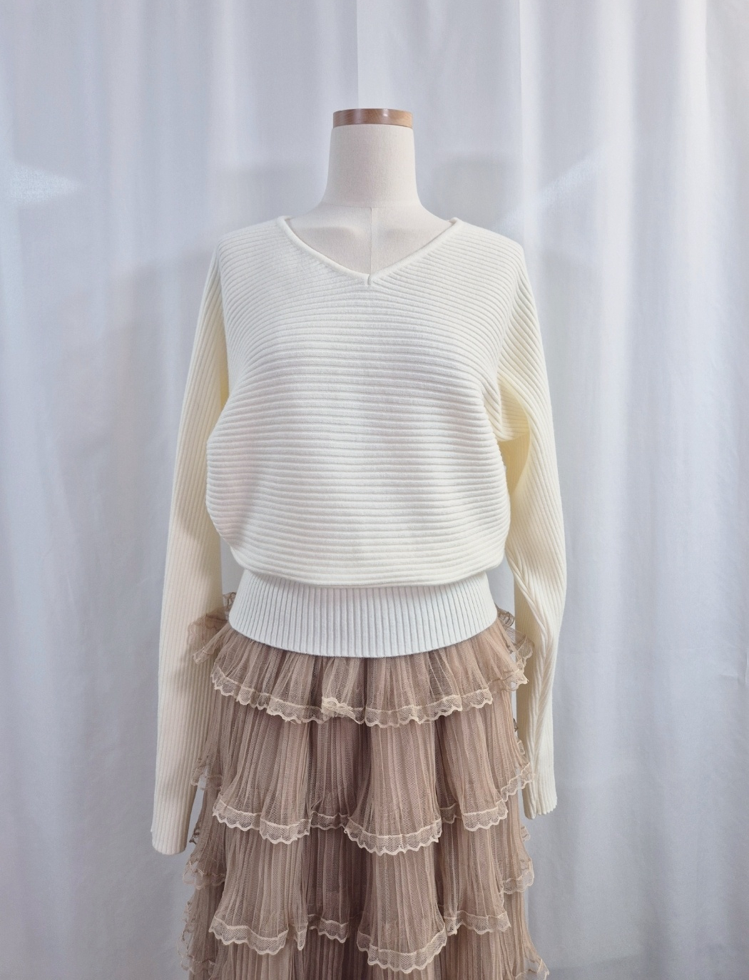 Vネックラグランルーズ長袖ボーダーニット | 詳細画像12