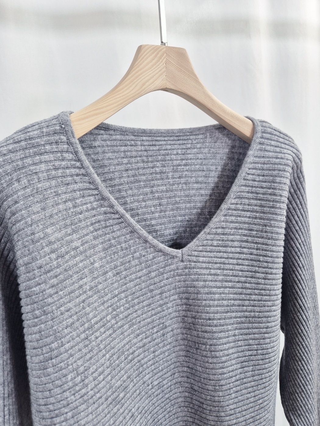 Vネックラグランルーズ長袖ボーダーニット | 詳細画像11