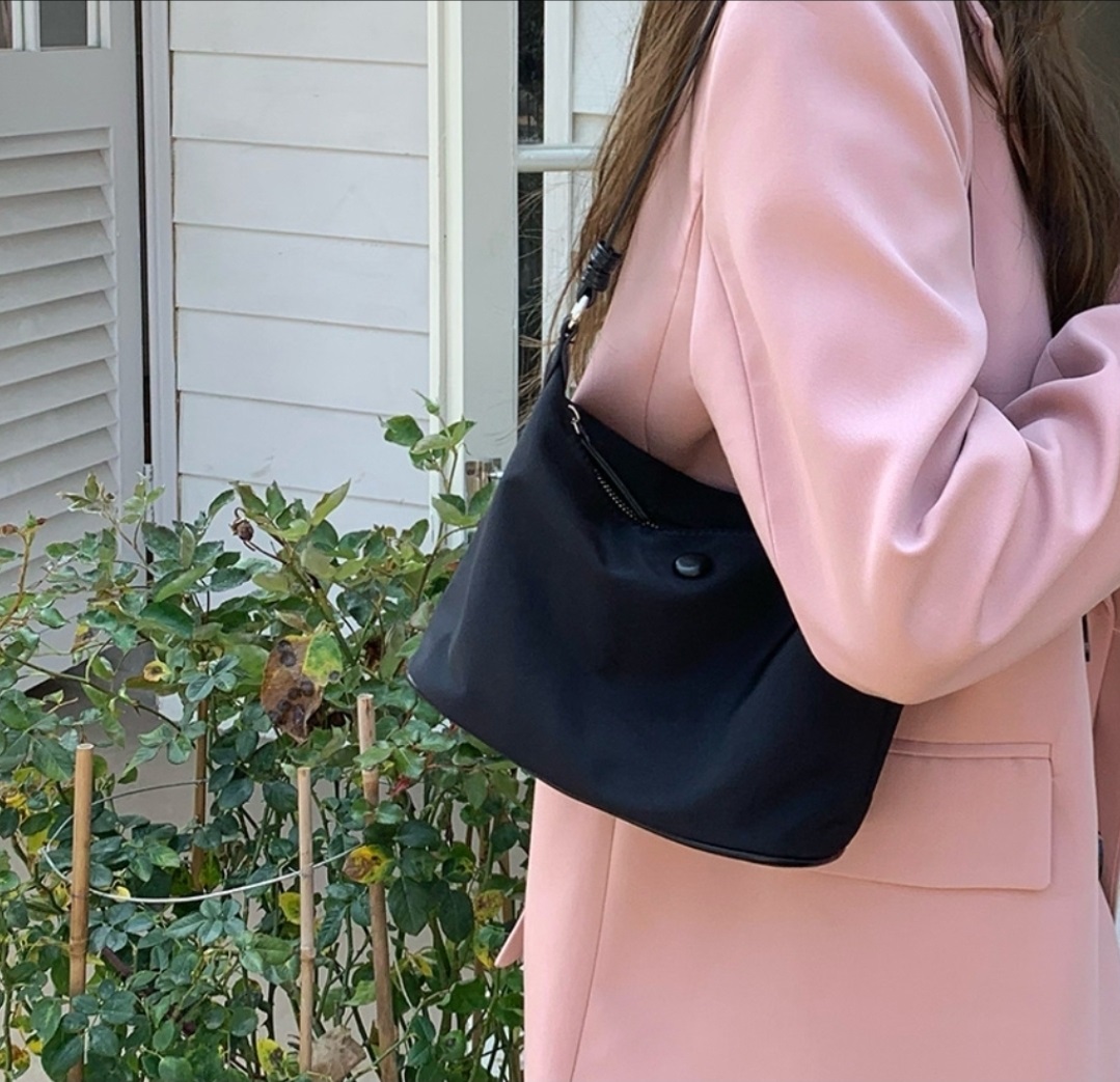 ジップアップバックルDリング無地ショルダーバッグ | 詳細画像2