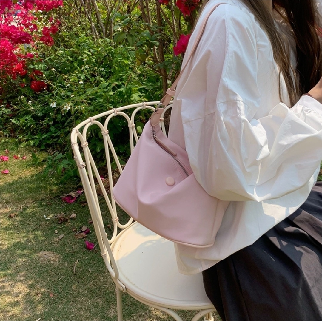 ジップアップバックルDリング無地ショルダーバッグ | 詳細画像6