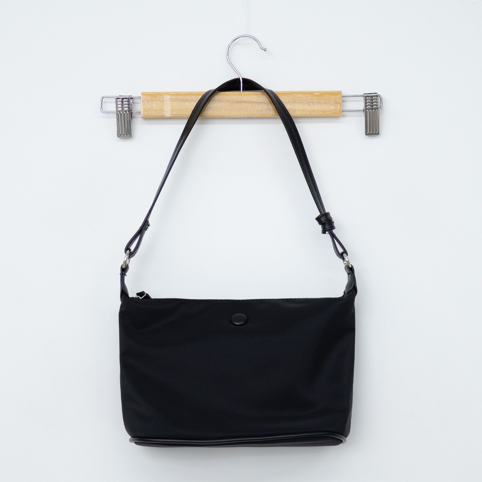 ジップアップバックルDリング無地ショルダーバッグ | 詳細画像14