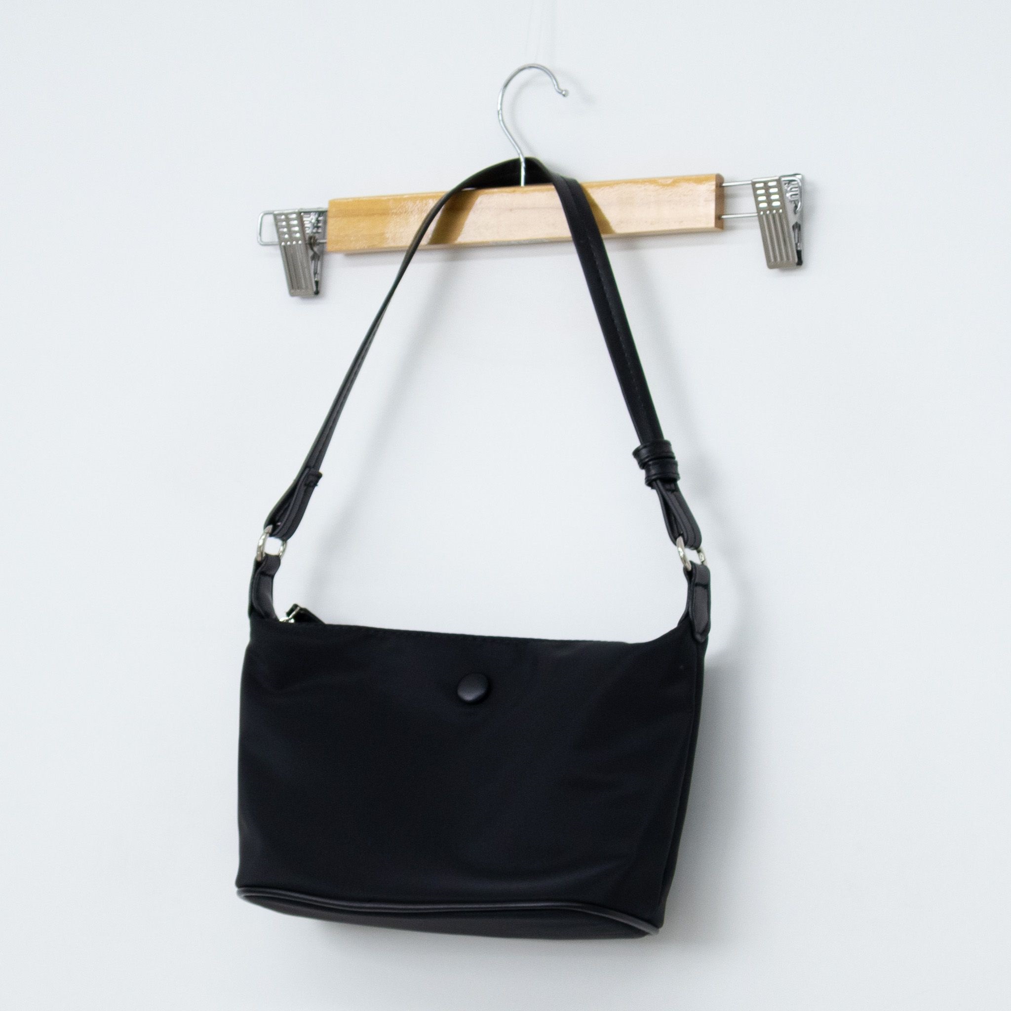 ジップアップバックルDリング無地ショルダーバッグ | 詳細画像18