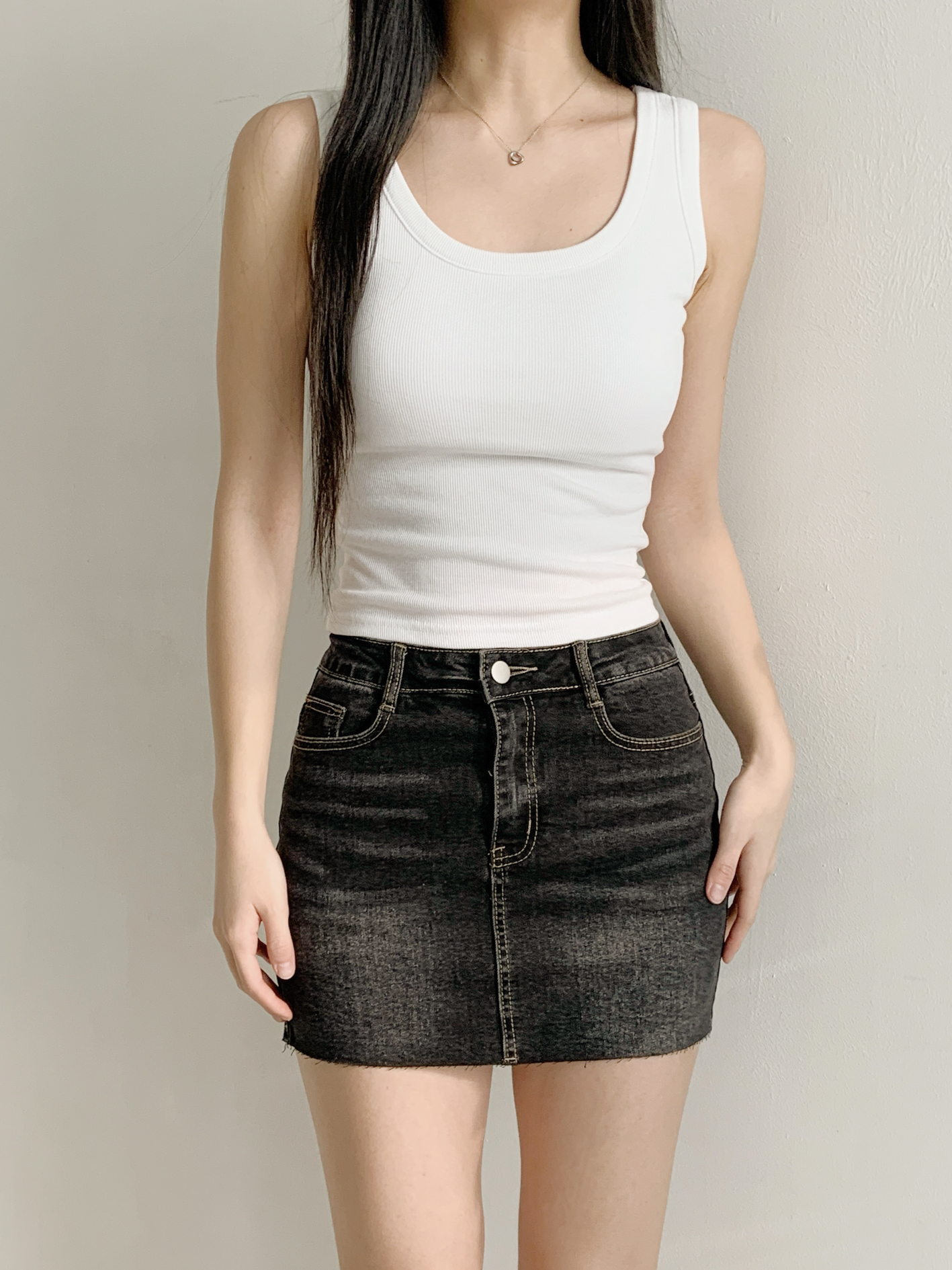 リブUネックカップスリムセミクロップド無地ノースリーブ | 詳細画像15