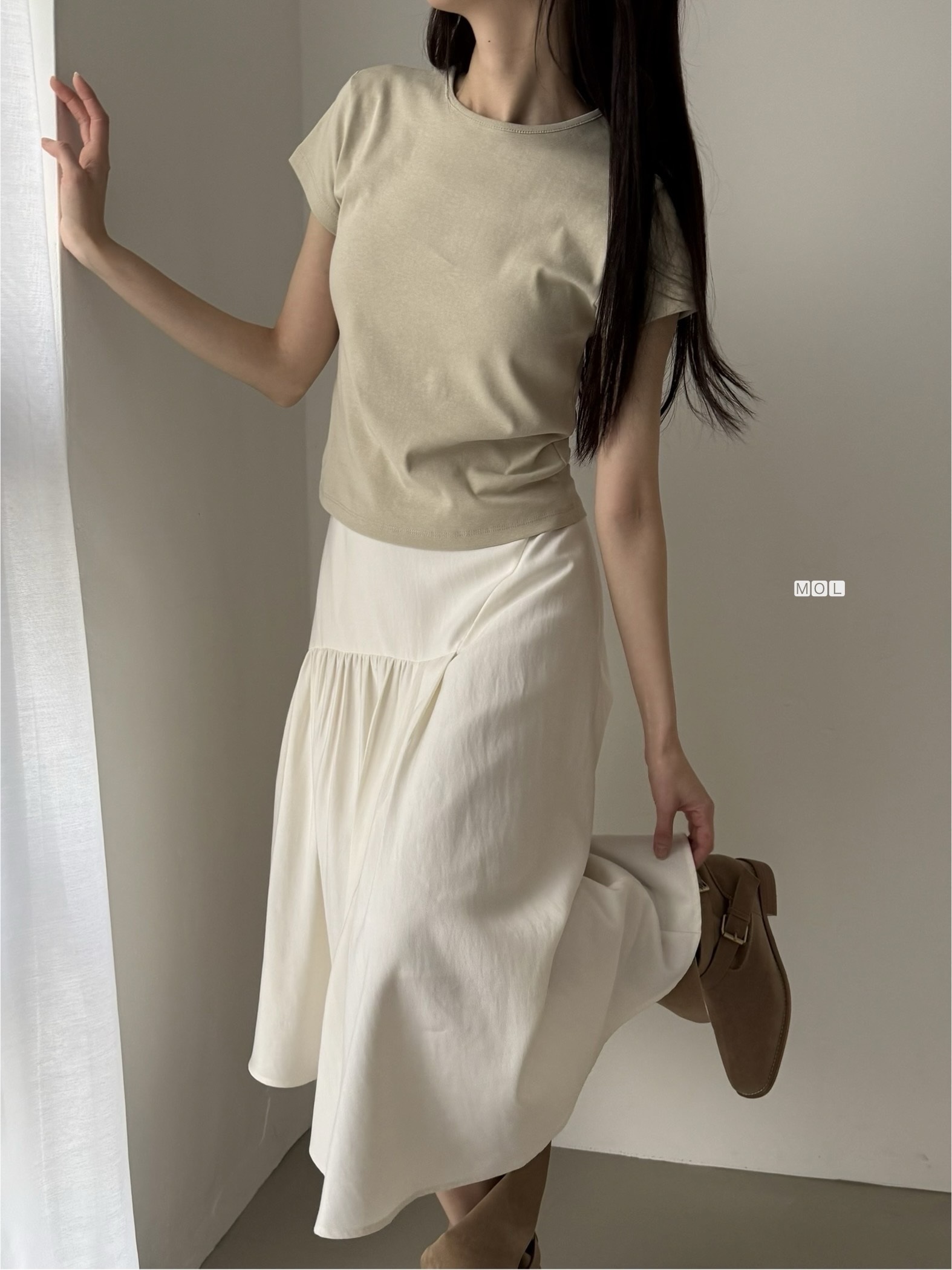 バックゴムロングアンバランスギャザーフレア無地スカート | 詳細画像8