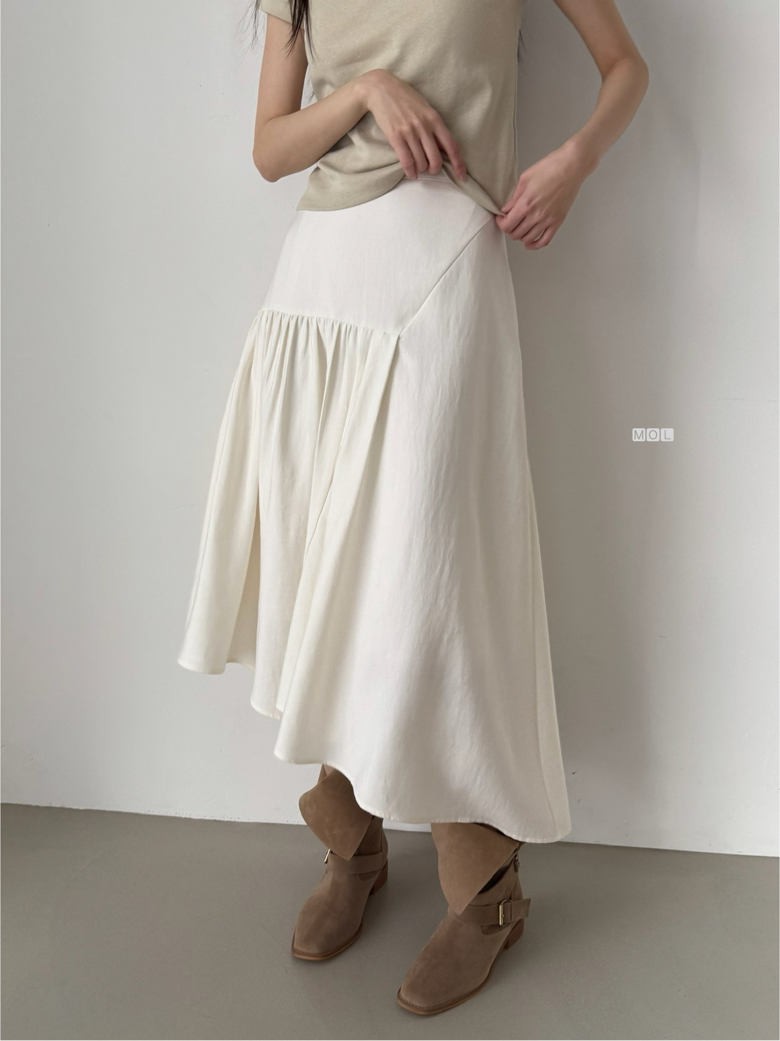 バックゴムロングアンバランスギャザーフレア無地スカート | 詳細画像14
