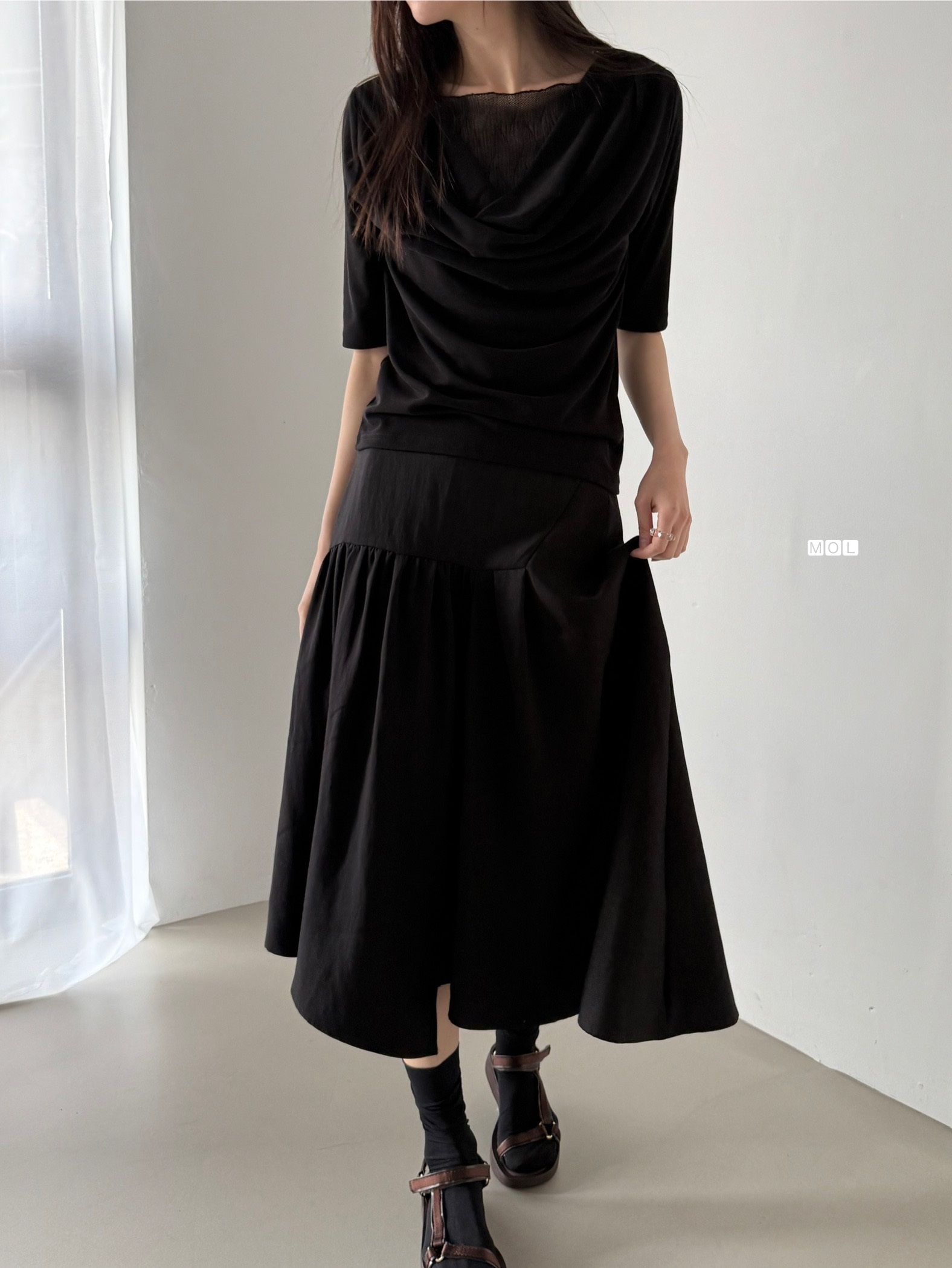 バックゴムロングアンバランスギャザーフレア無地スカート | 詳細画像24