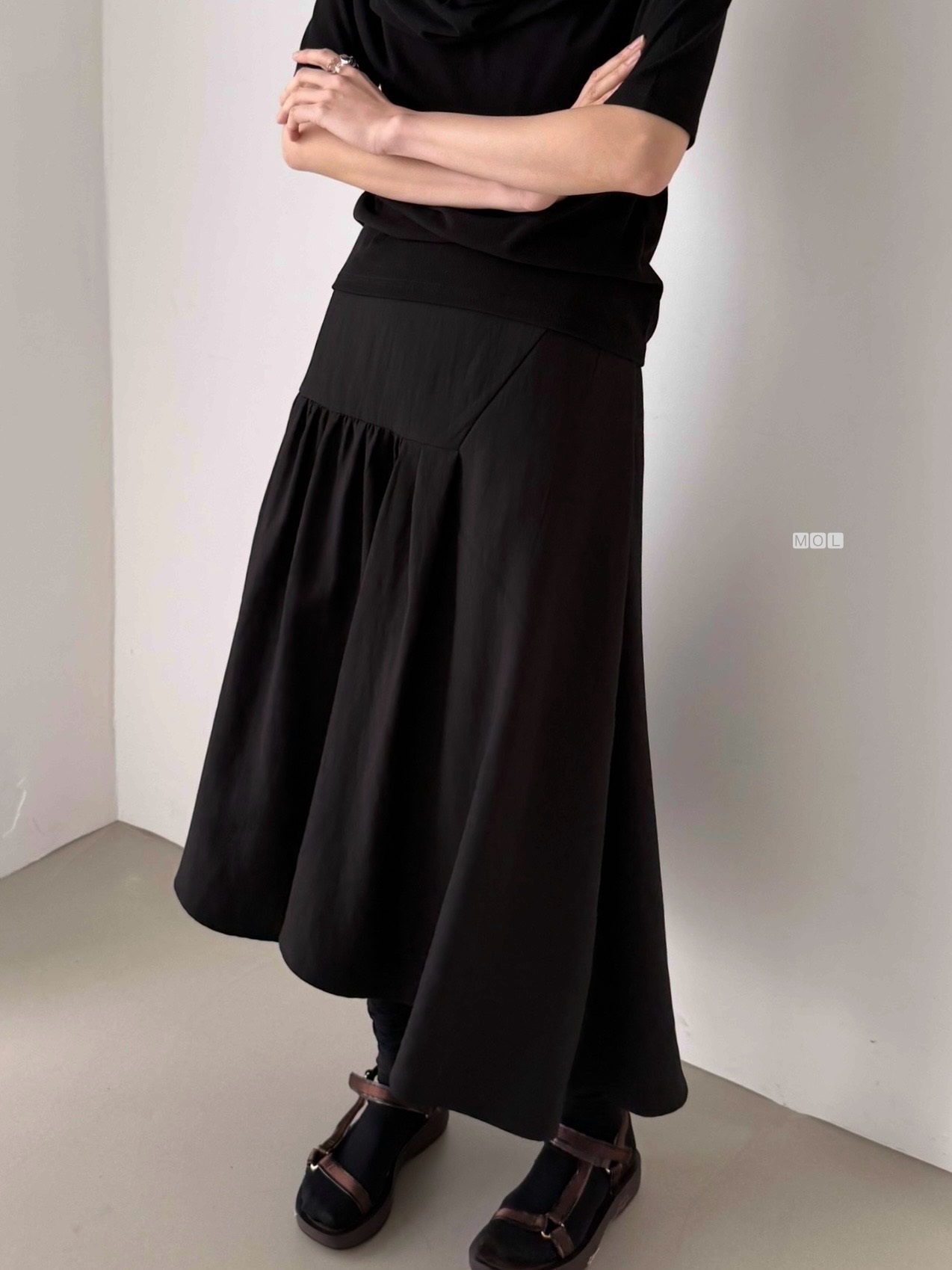 バックゴムロングアンバランスギャザーフレア無地スカート | 詳細画像31