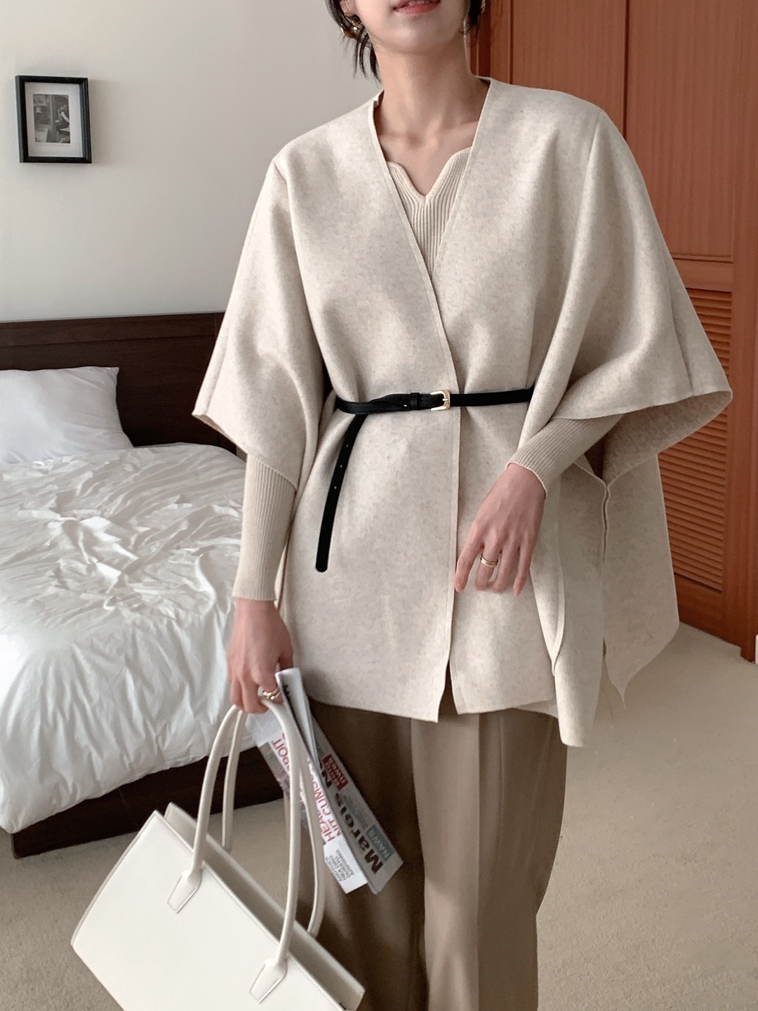 Vネックフレンチスリーブオーバーサイズミディアウトポケットショールカラー無地ジャケットベストベルト付 | 詳細画像3