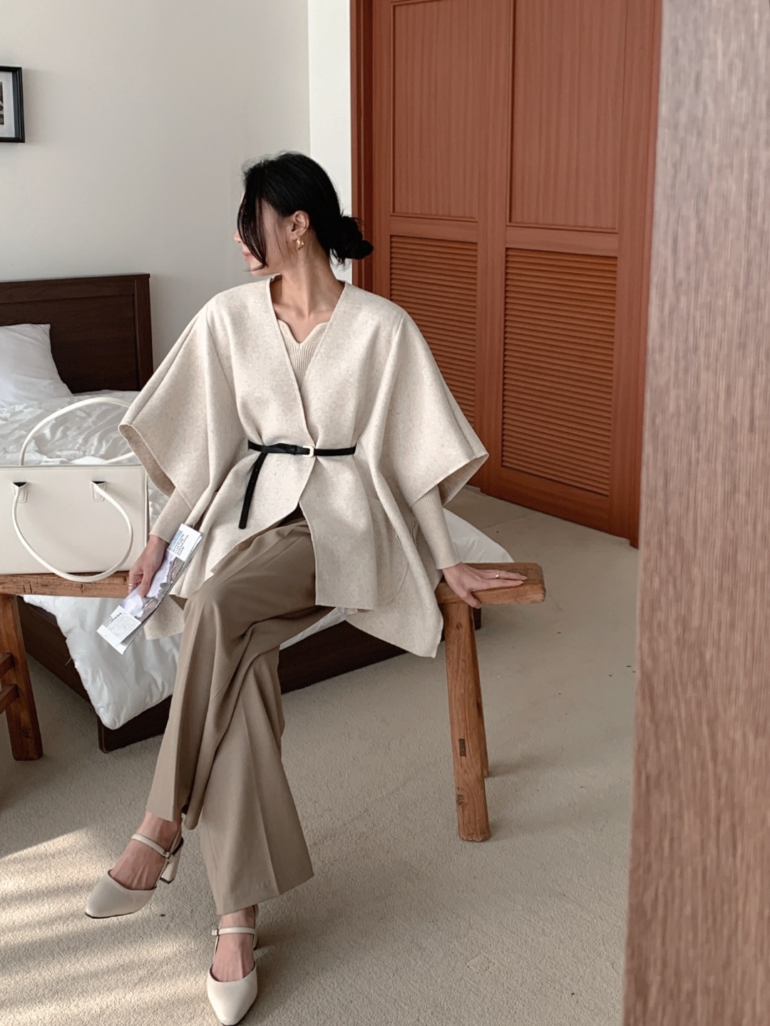 Vネックフレンチスリーブオーバーサイズミディアウトポケットショールカラー無地ジャケットベストベルト付 | 詳細画像8