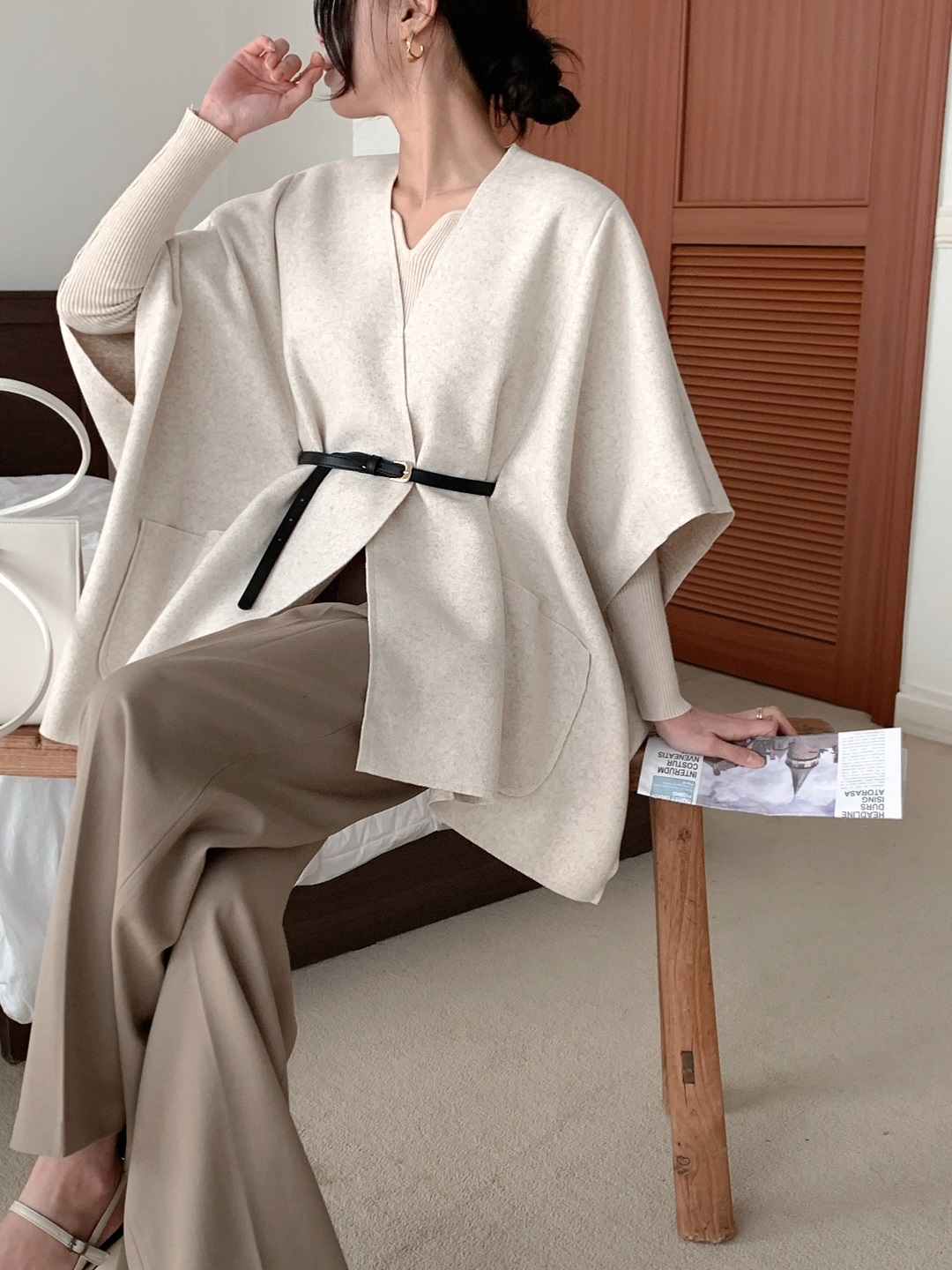 Vネックフレンチスリーブオーバーサイズミディアウトポケットショールカラー無地ジャケットベストベルト付 | 詳細画像9