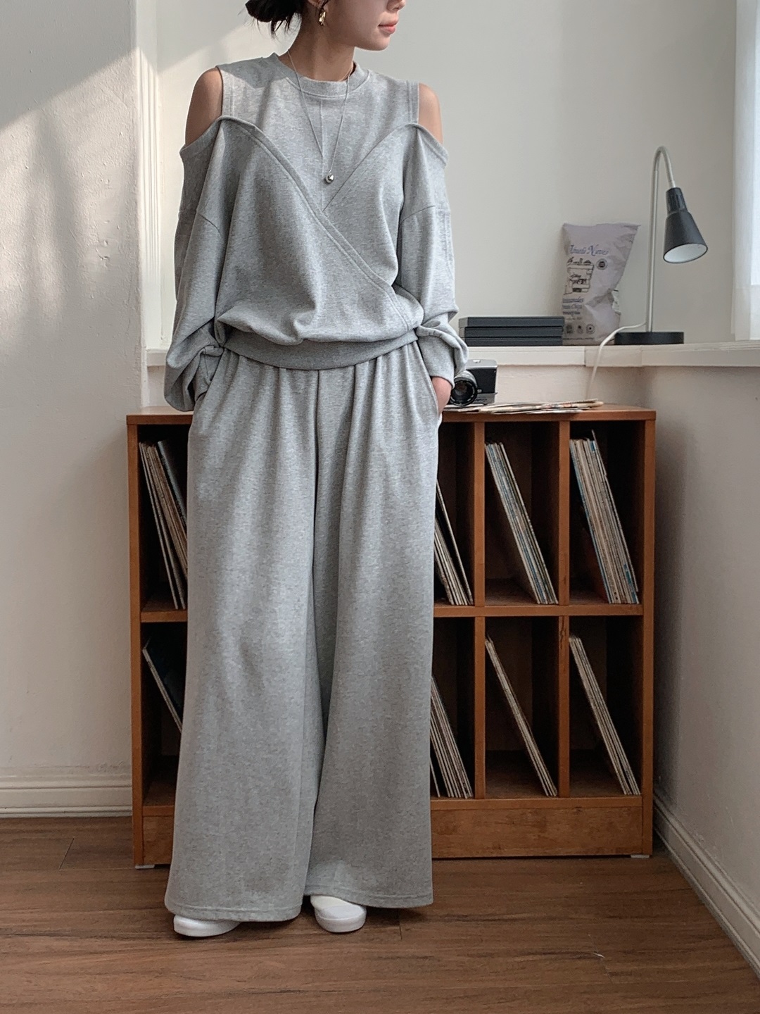ラウンドネックウエストゴムルーズオープンショルダー長袖ワイド無地ツーピース(トップス、ボトムス)パンツTシャツ | 詳細画像9