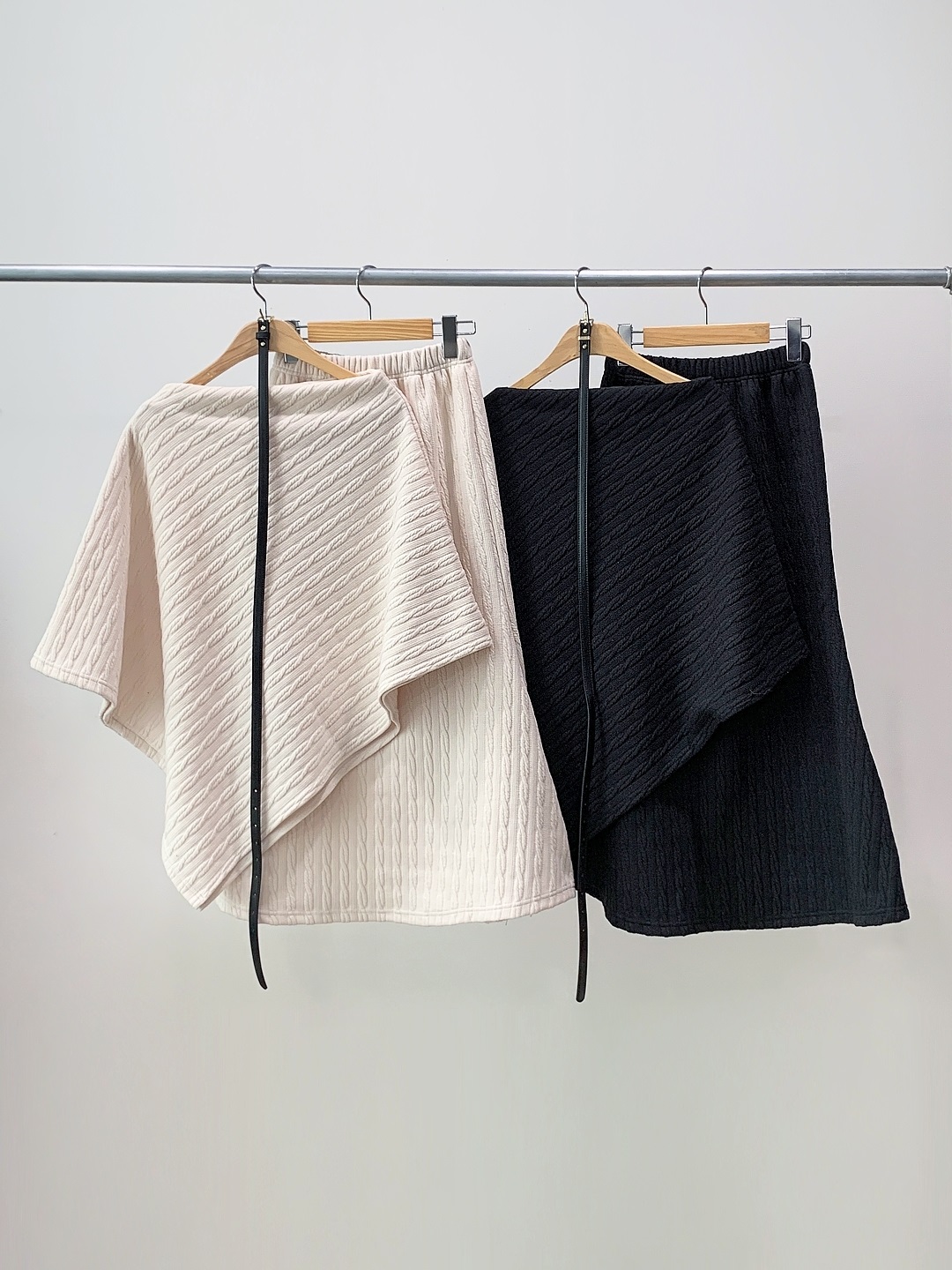 ウエストゴムドルマンアンバランスビッグケープケーブルツーピース(トップス、ボトムス)スカートポンチョベルト付 | 詳細画像17