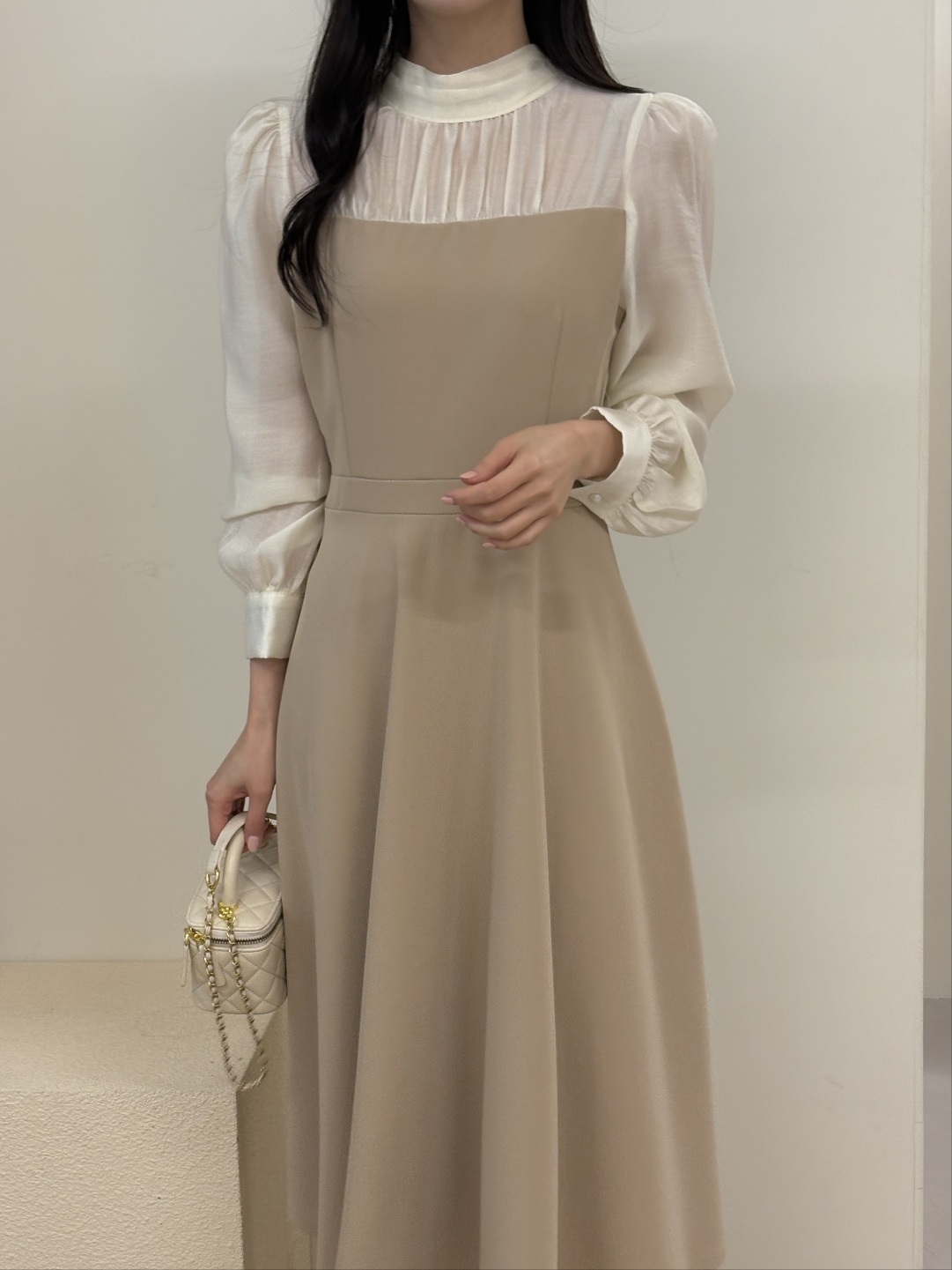 シフォンハーフネックパフスリーブレイヤード風ロング長袖フレアAラインボタンスリーブ配色ワンピース | 詳細画像3