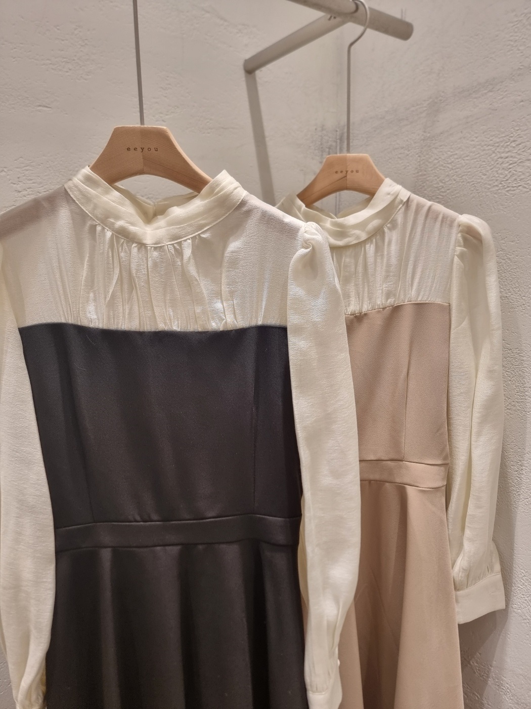 シフォンハーフネックパフスリーブレイヤード風ロング長袖フレアAラインボタンスリーブ配色ワンピース | 詳細画像22