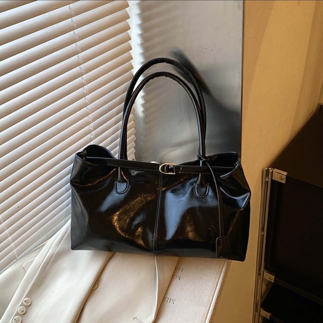 レザー調ドローストリングマグネットボタントートバッグ | 詳細画像9