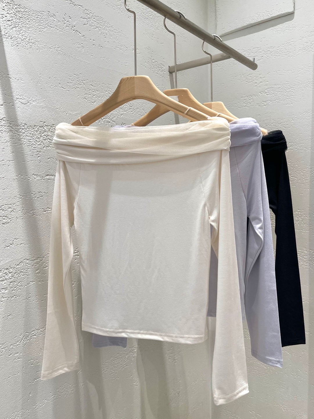 シフォンコンビオフショルダースリム長袖ギャザー無地Tシャツ | 詳細画像23