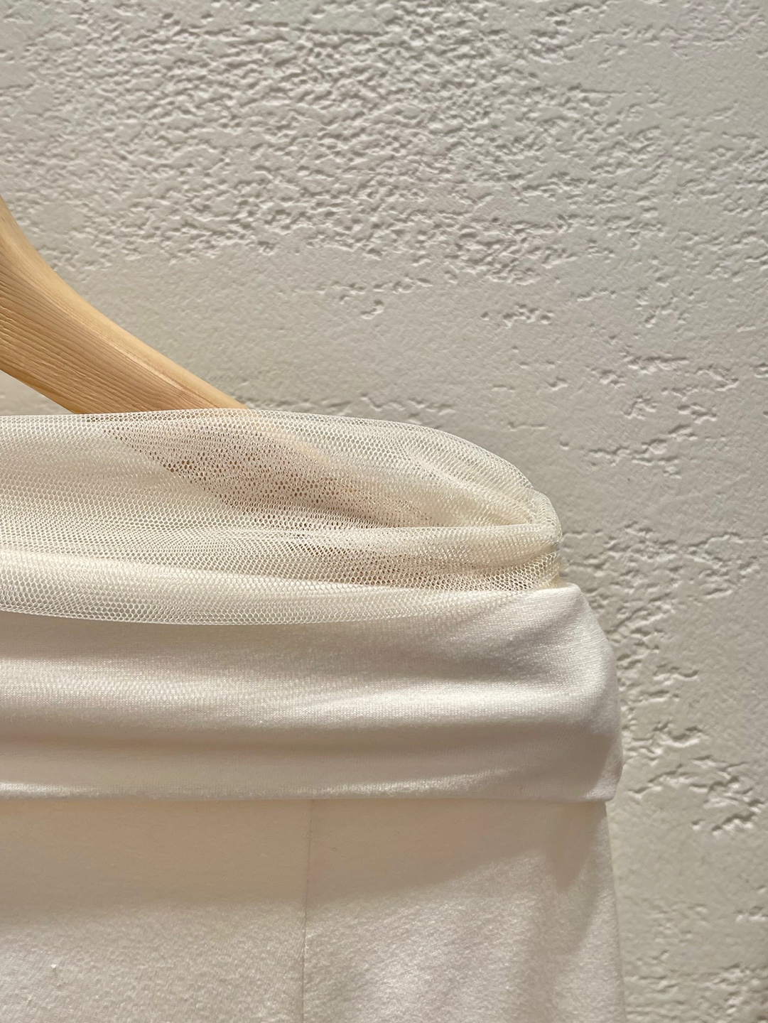 シフォンコンビオフショルダースリム長袖ギャザー無地Tシャツ | 詳細画像25