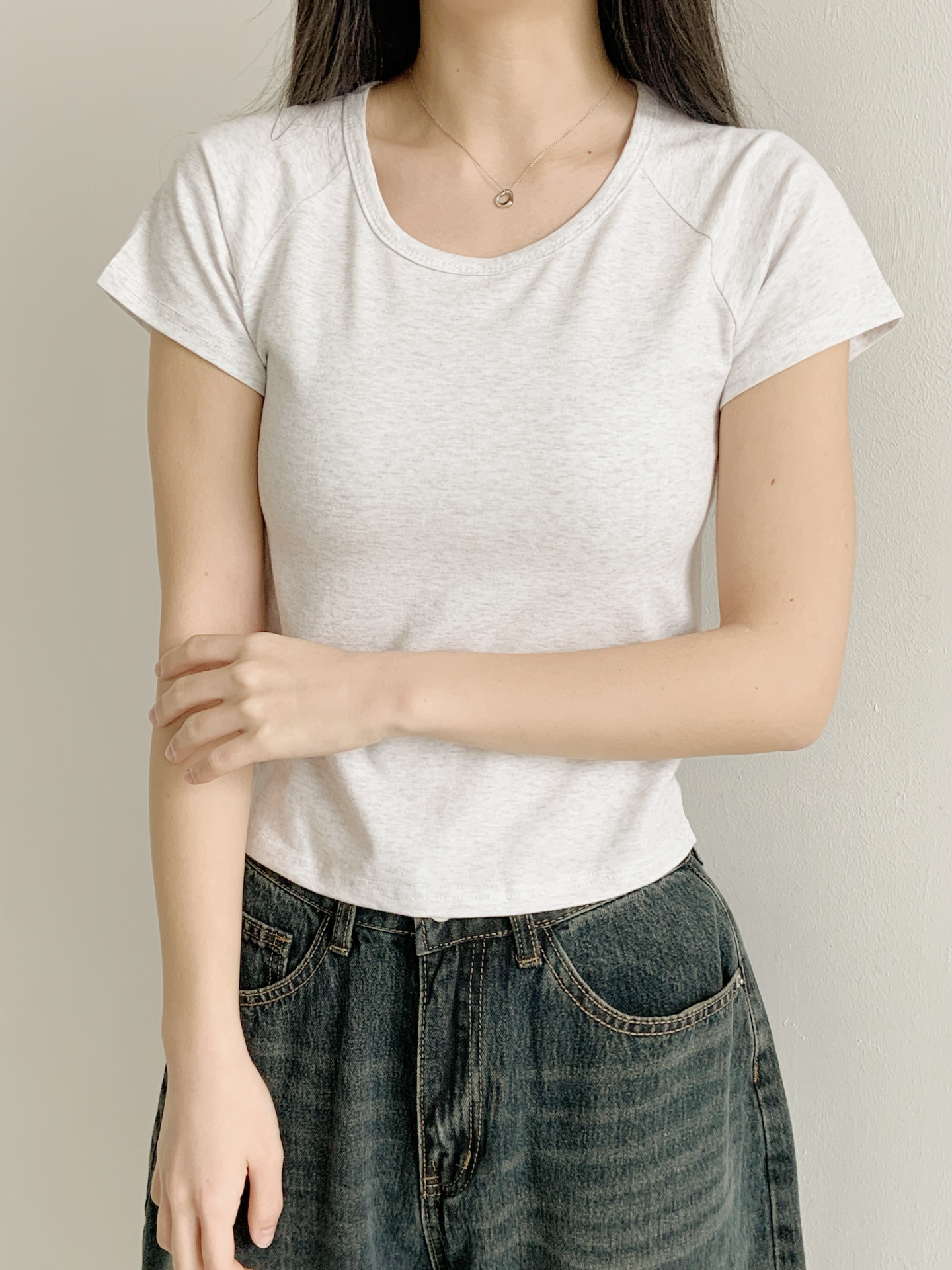 ラウンドネックラグラン半袖セミクロップド無地Tシャツ | 詳細画像4