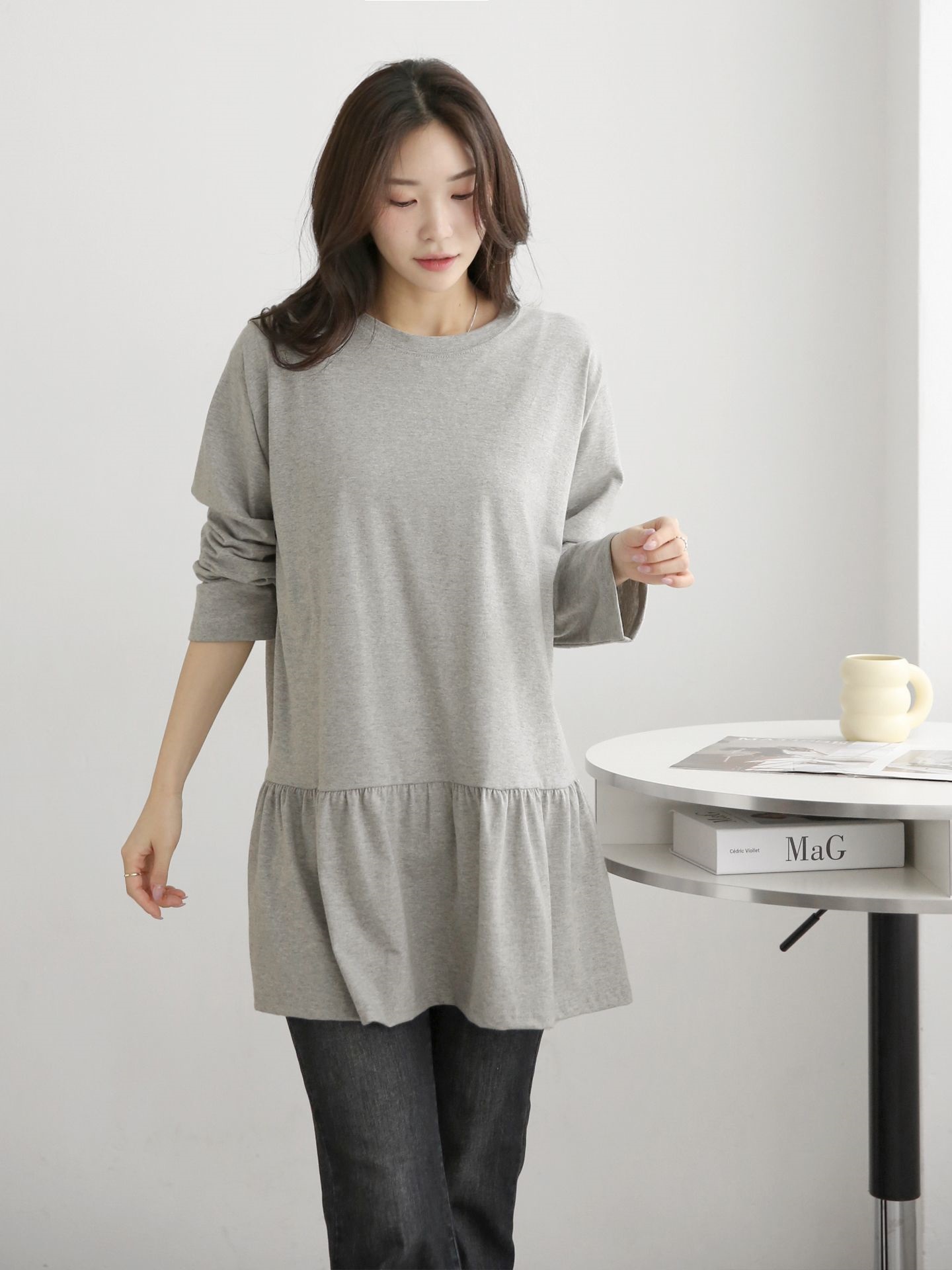 ラウンドネックラッフルボクシー長袖ミディ無地Tシャツ | 詳細画像7