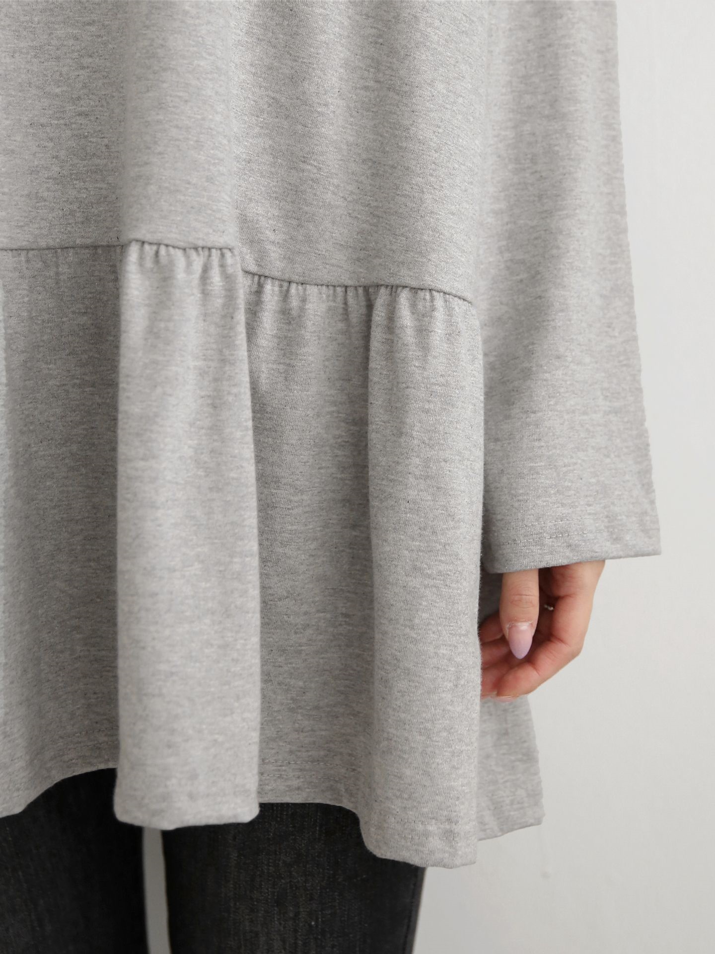 ラウンドネックラッフルボクシー長袖ミディ無地Tシャツ | 詳細画像8