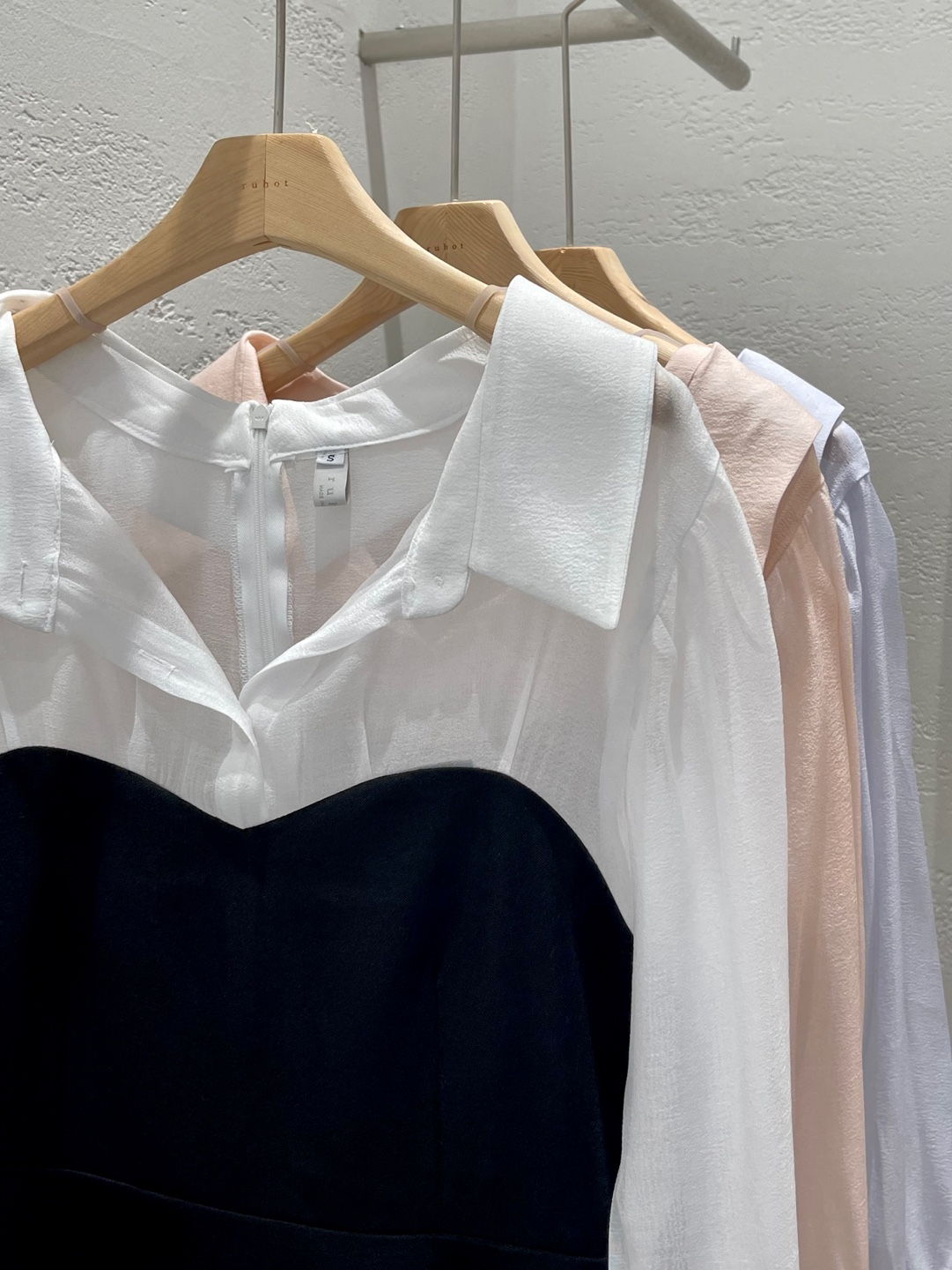 シフォンカラーパフスリーブレイヤード風ハーフボタンミニ配色ワンピース | 詳細画像22