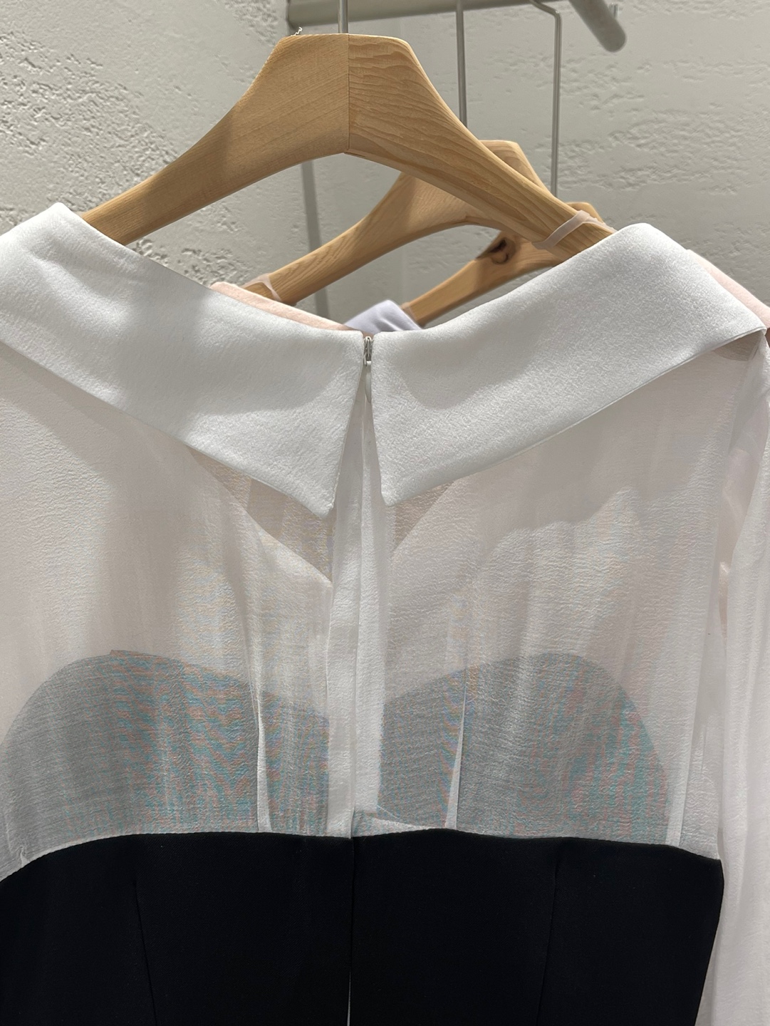 シフォンカラーパフスリーブレイヤード風ハーフボタンミニ配色ワンピース | 詳細画像24