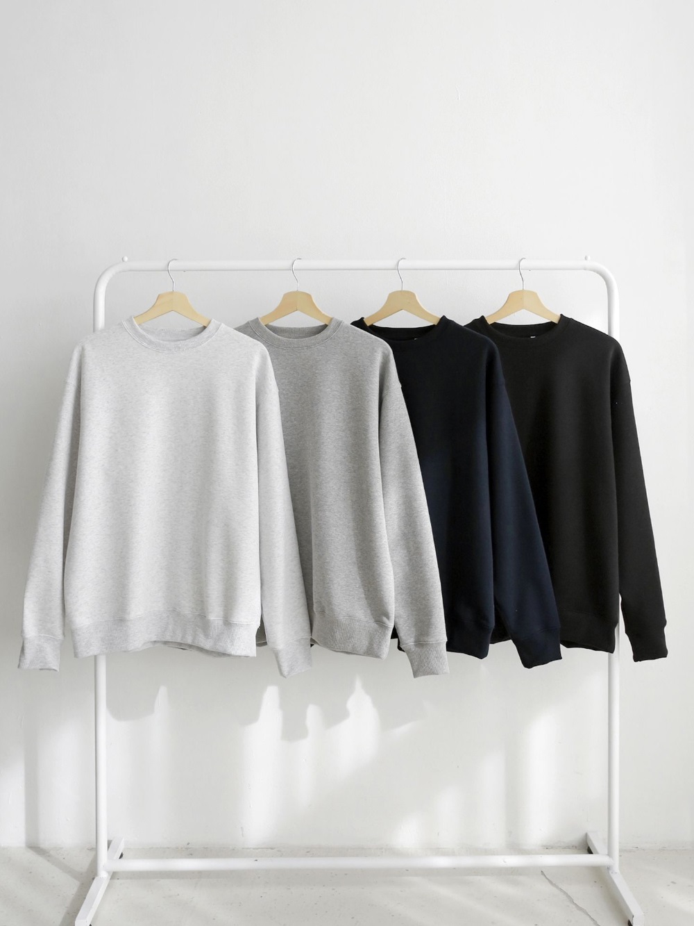 ラウンドネックオーバーサイズボクシー長袖無地スウェット | 詳細画像16