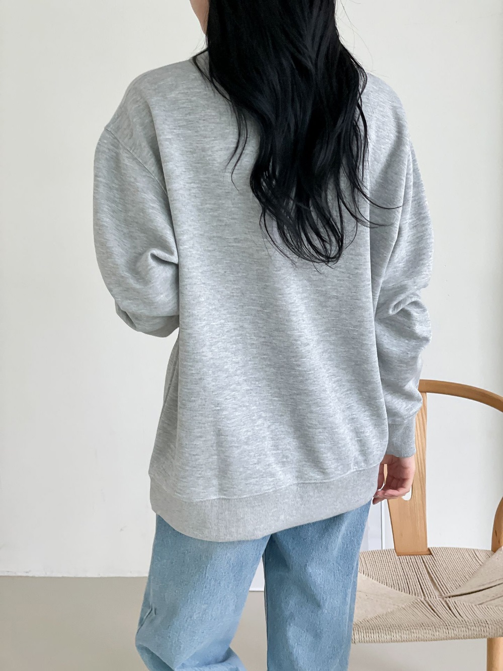 ラウンドネックオーバーサイズボクシー長袖無地スウェット | 詳細画像11