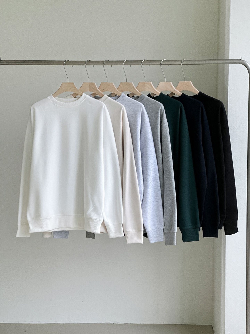 ラウンドネックオーバーサイズボクシー長袖無地スウェット | 詳細画像13