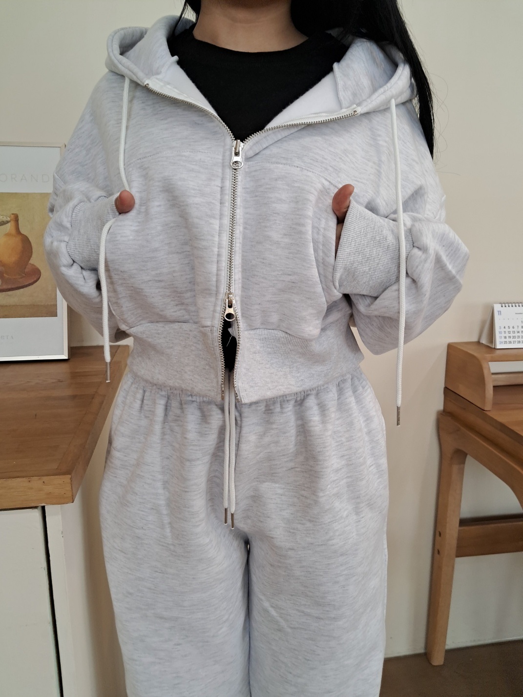 裏起毛フードドローストリングダブルジップクロップドバルーンルーズ長袖カンガルーポケット無地ジップパーカー | 詳細画像6