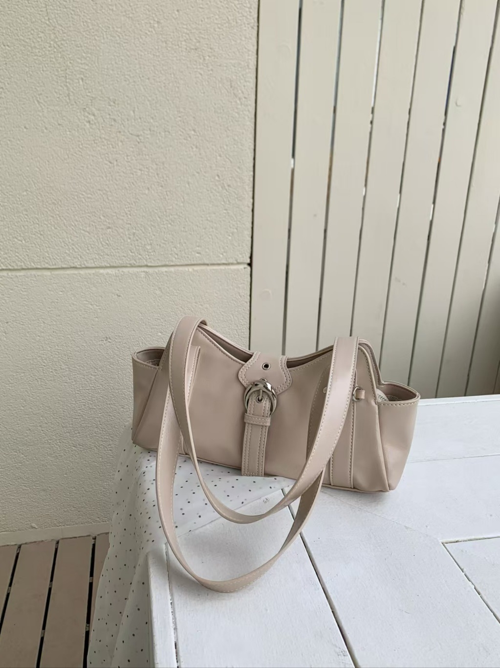 レザー調ベルトスタッズDリングトートバッグ | 詳細画像9
