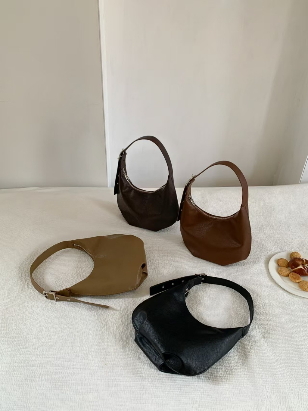 レザー調ジップアップベルト無地トートバッグ | 詳細画像21