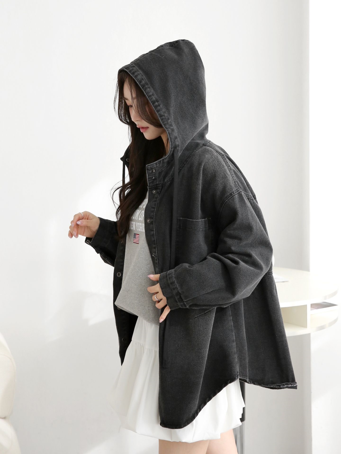 デニムストラップハーフネックフードラインオーバーサイズ長袖ワンポケットスナップボタンジャケット | 詳細画像17