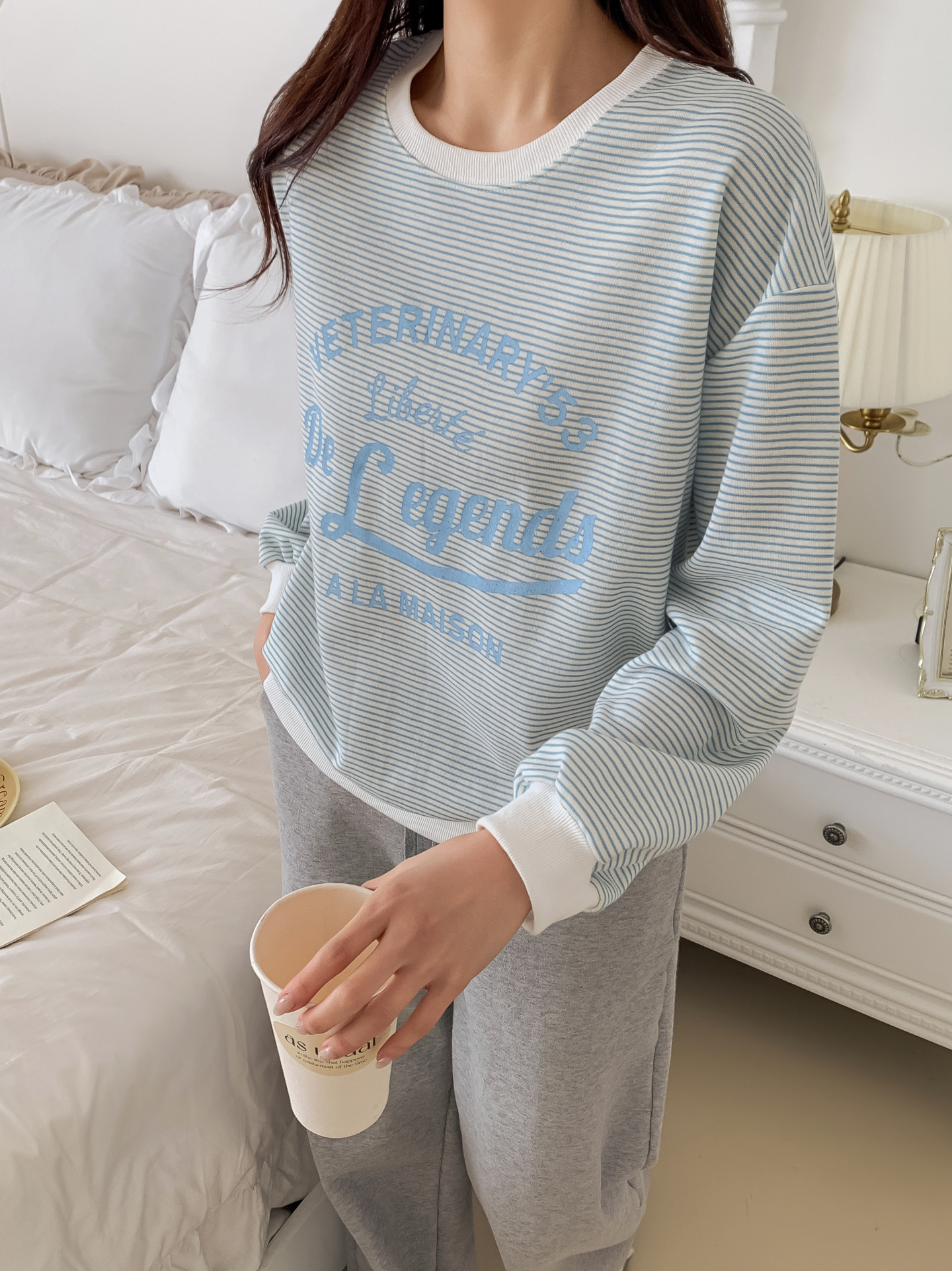 ラウンドネックルーズ長袖レタリングボーダー配色スウェット | 詳細画像3