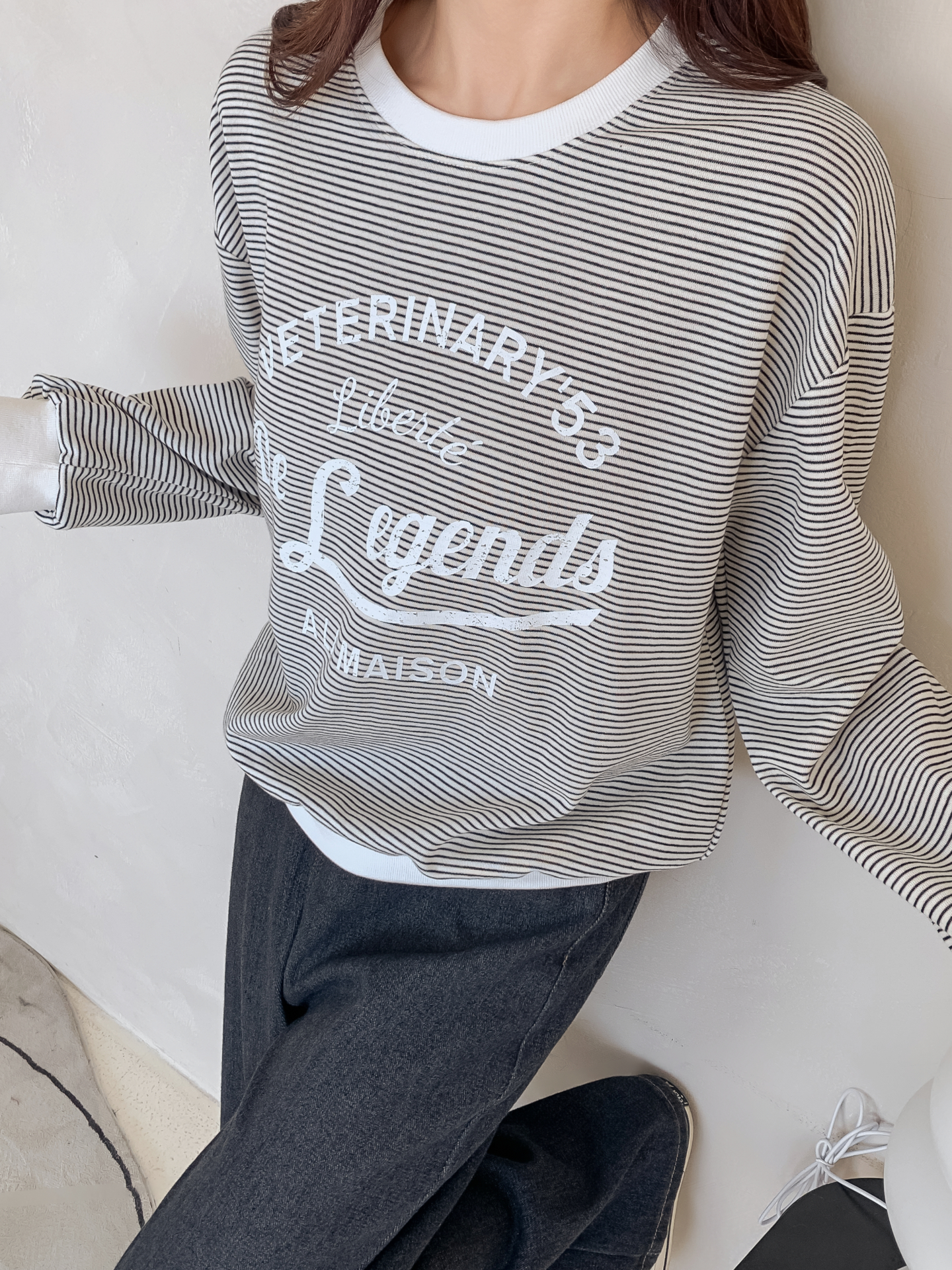 ラウンドネックルーズ長袖レタリングボーダー配色スウェット | 詳細画像26