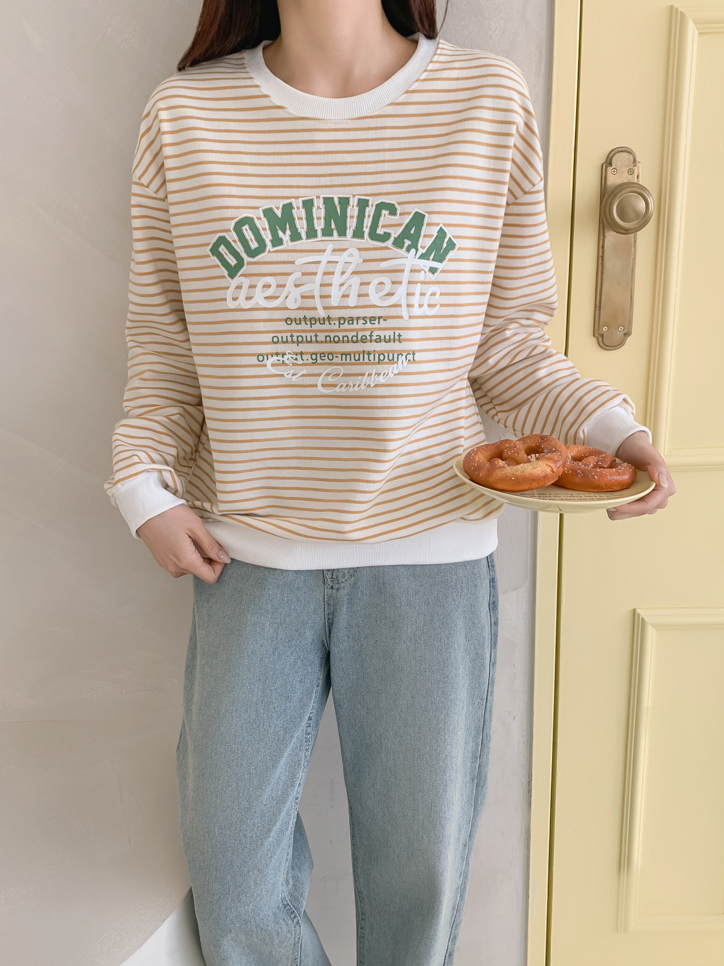 ラウンドネックルーズ長袖レタリングボーダースウェット | 詳細画像11