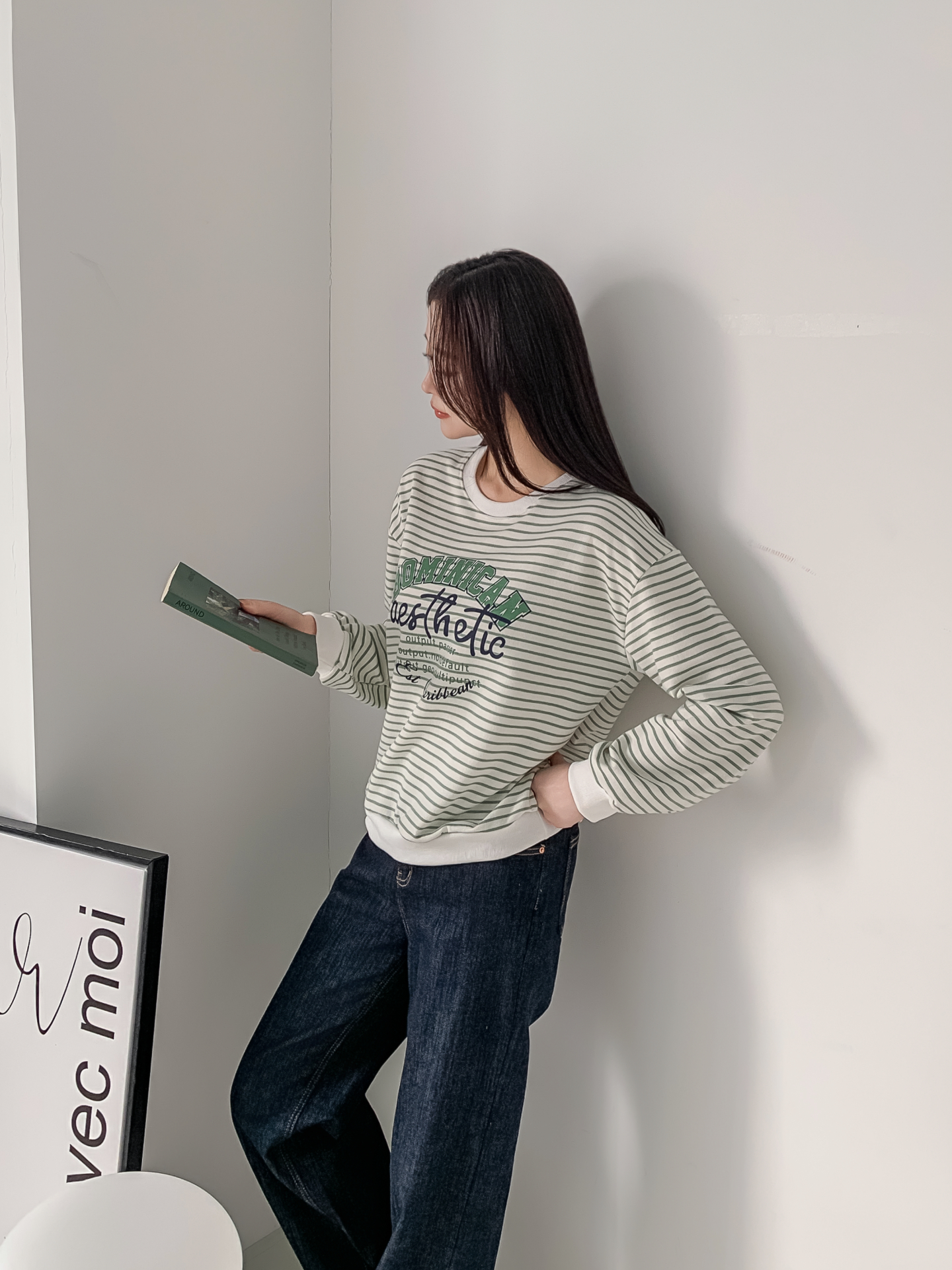 ラウンドネックルーズ長袖レタリングボーダースウェット | 詳細画像30