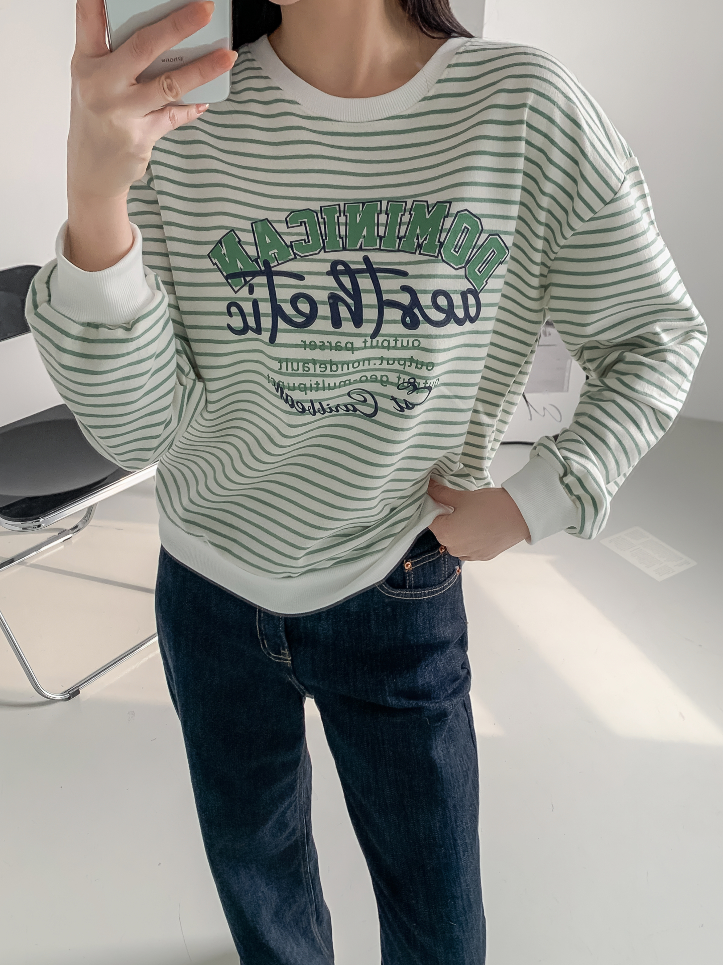 ラウンドネックルーズ長袖レタリングボーダースウェット | 詳細画像32