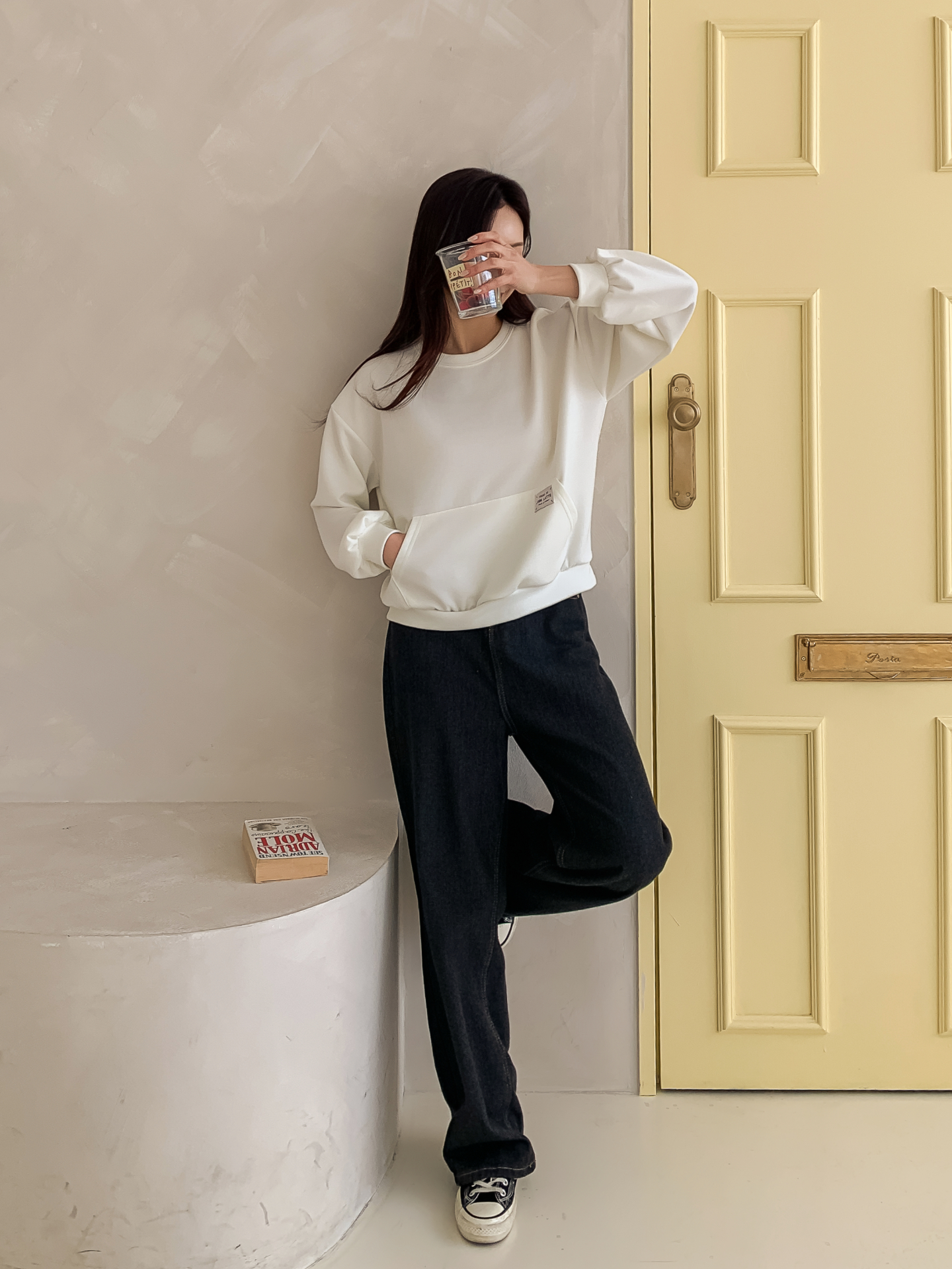 ラウンドネックパッチオーバーサイズ長袖カンガルーポケット無地スウェット | 詳細画像6