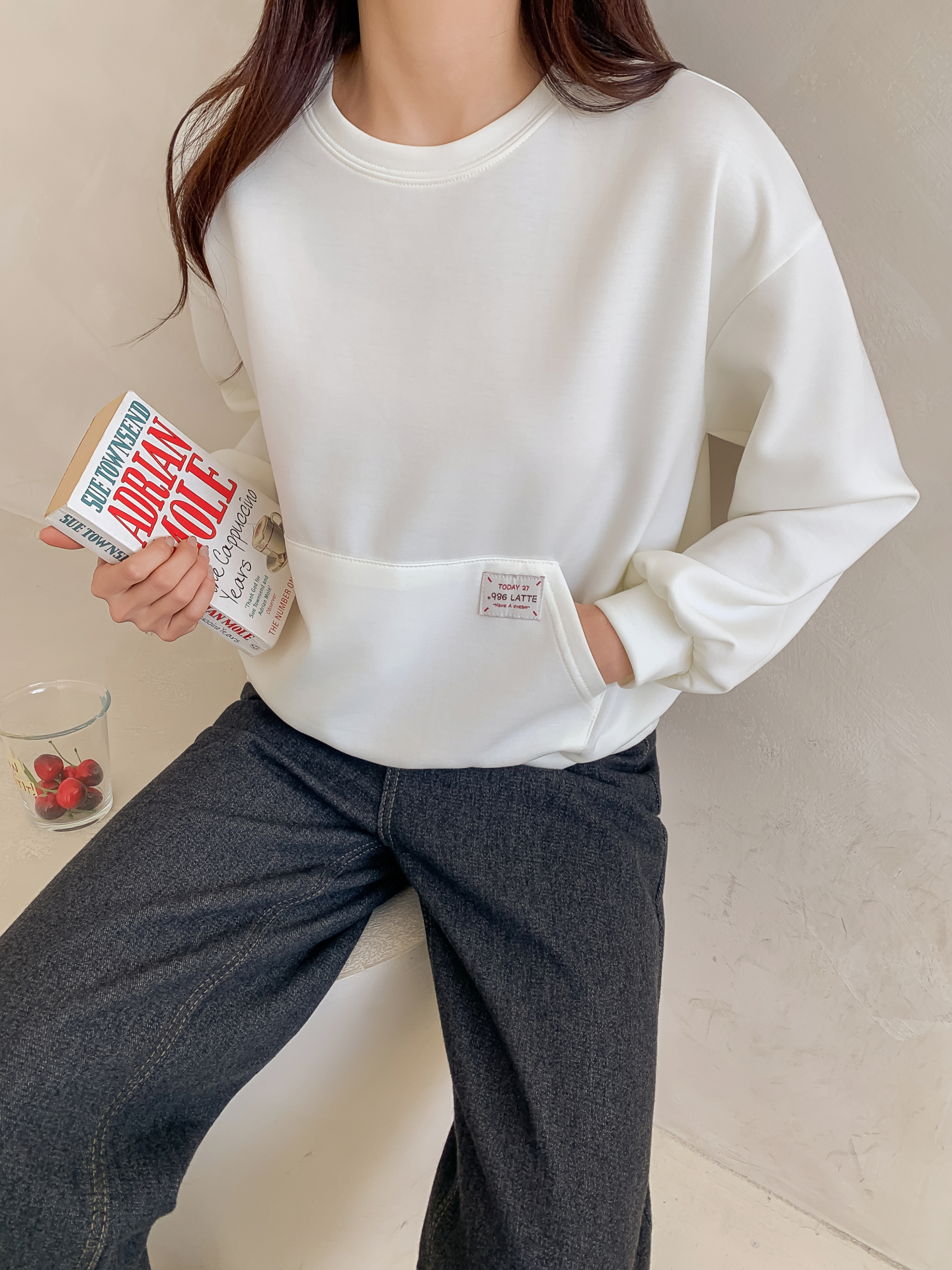 ラウンドネックパッチオーバーサイズ長袖カンガルーポケット無地スウェット | 詳細画像9